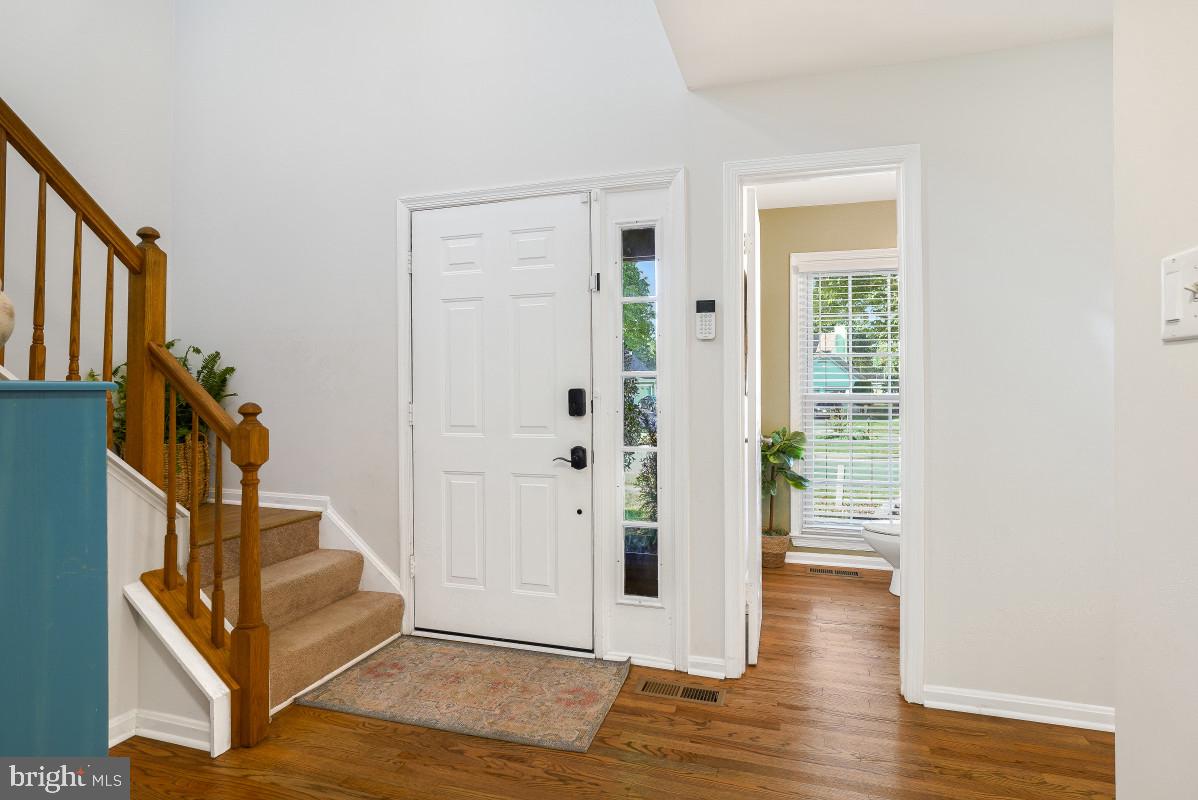 18807 Lindenhouse Rd, Gaithersburg, MD 20879 photo
