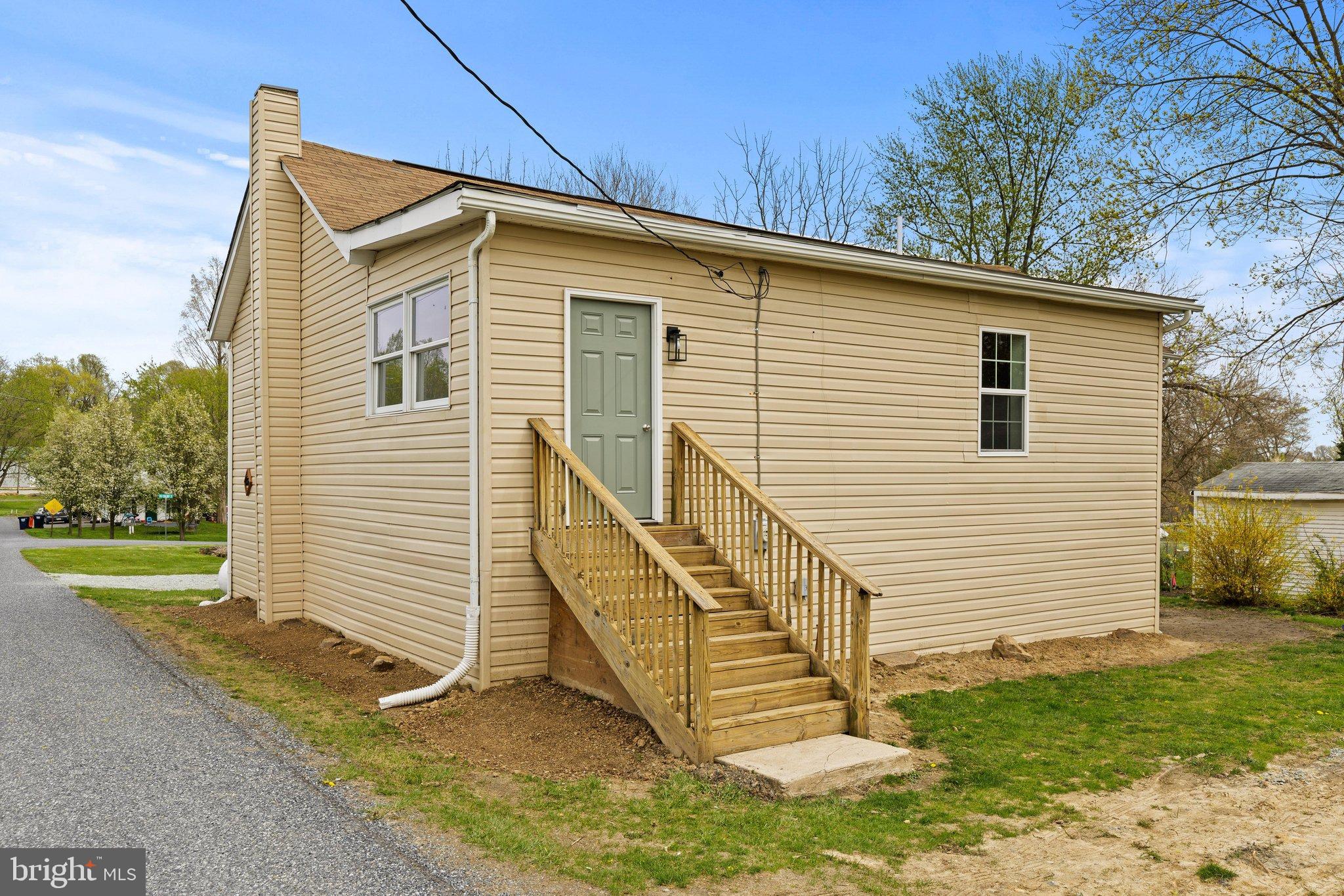 106 1st Ave, Lincoln University, PA 19352