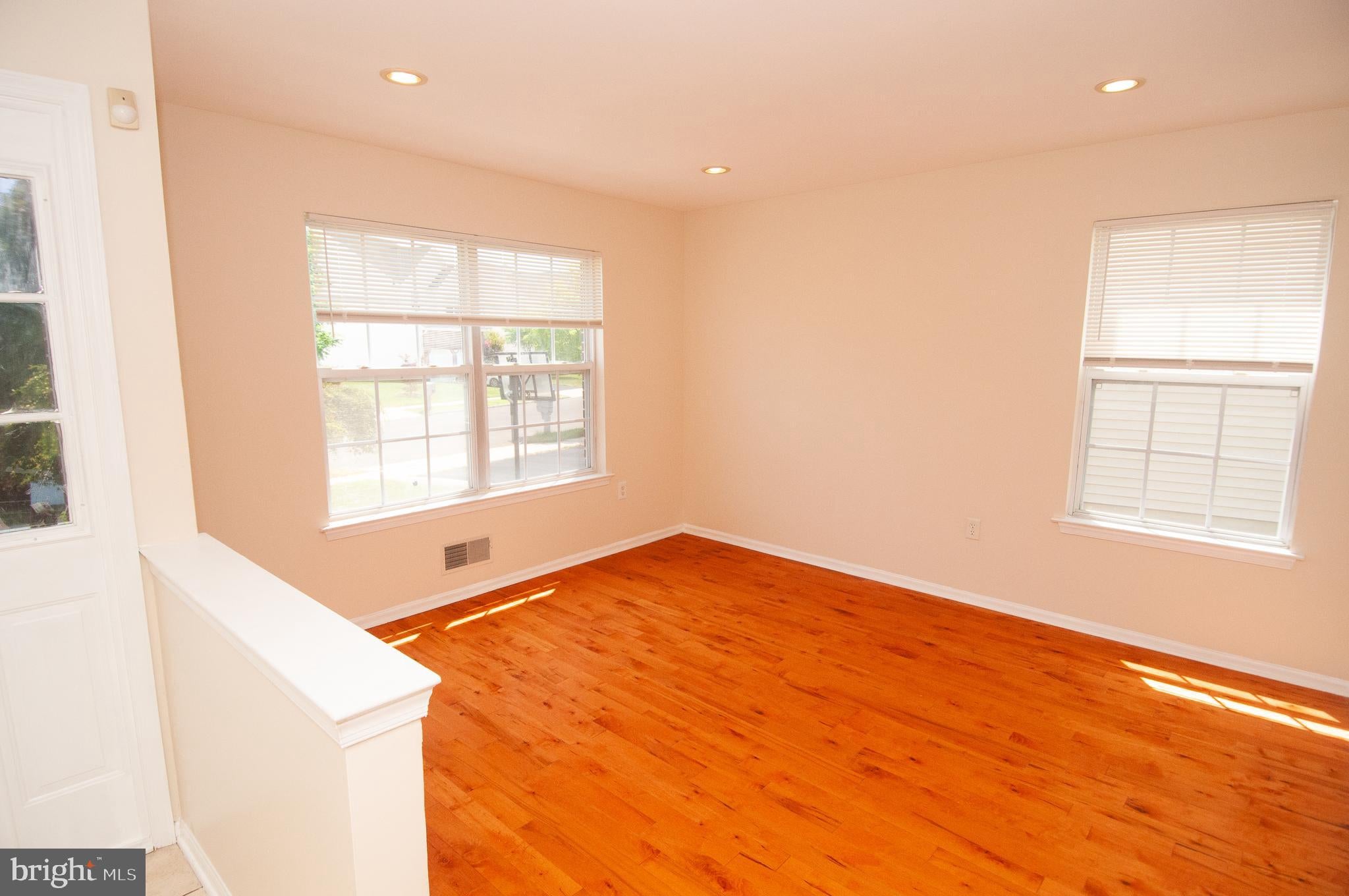 17 Yorkshire Vlg, Lawrence Township, NJ 08648 photo