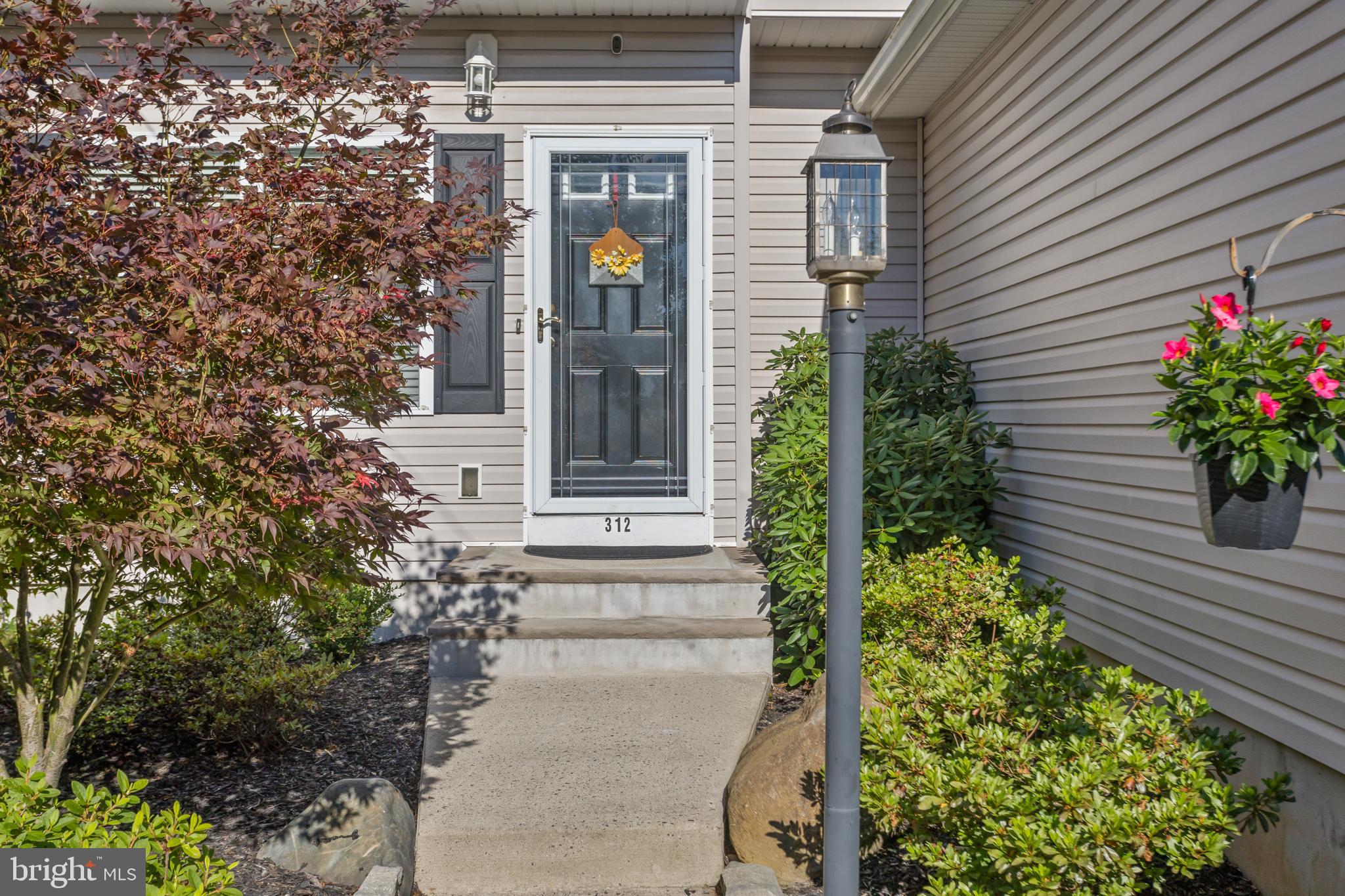 312 Sandalwood Ave, Hampton, NJ 08619 photo