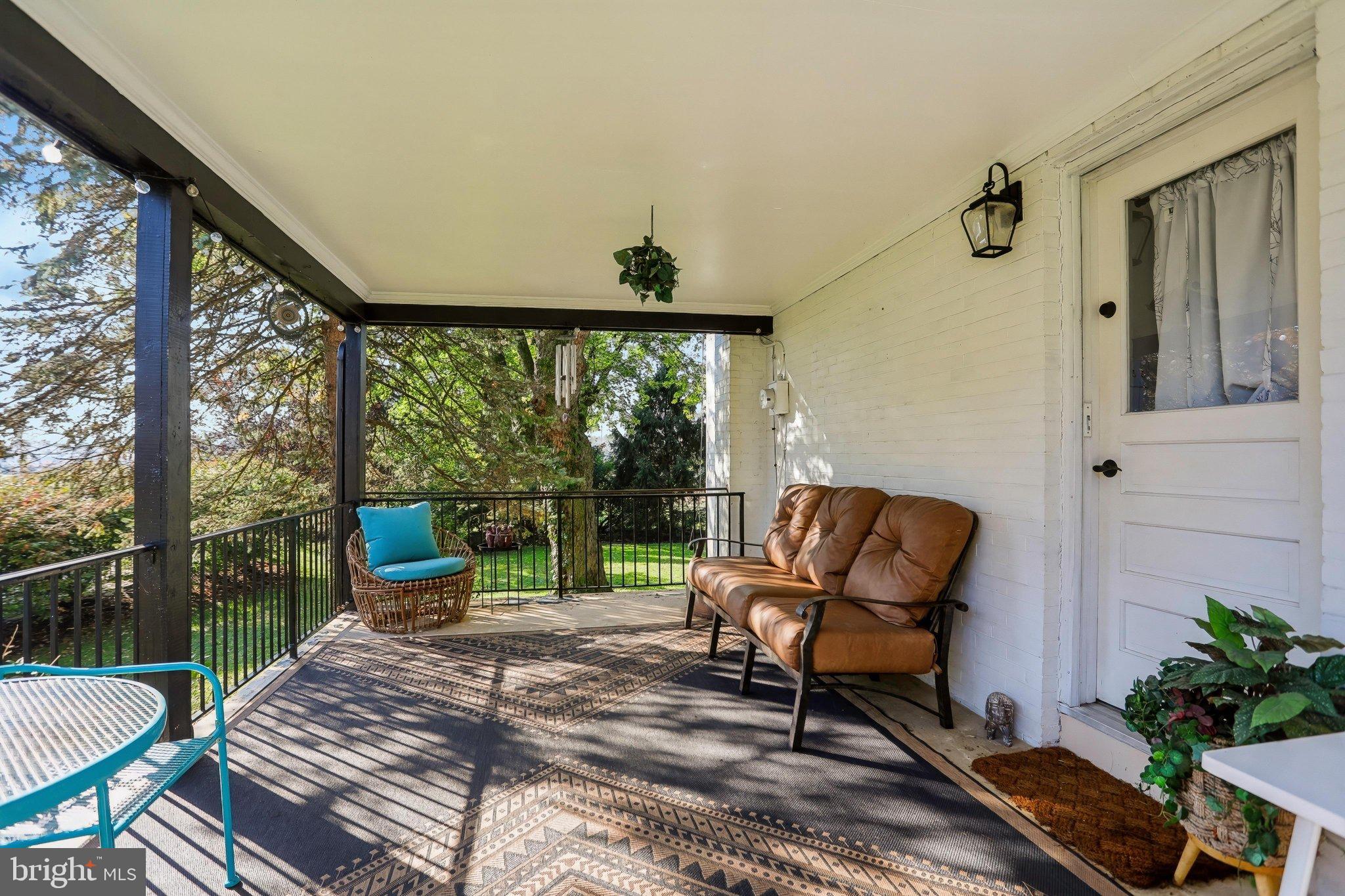 246 E Oregon Rd, Lititz, PA 17543 photo