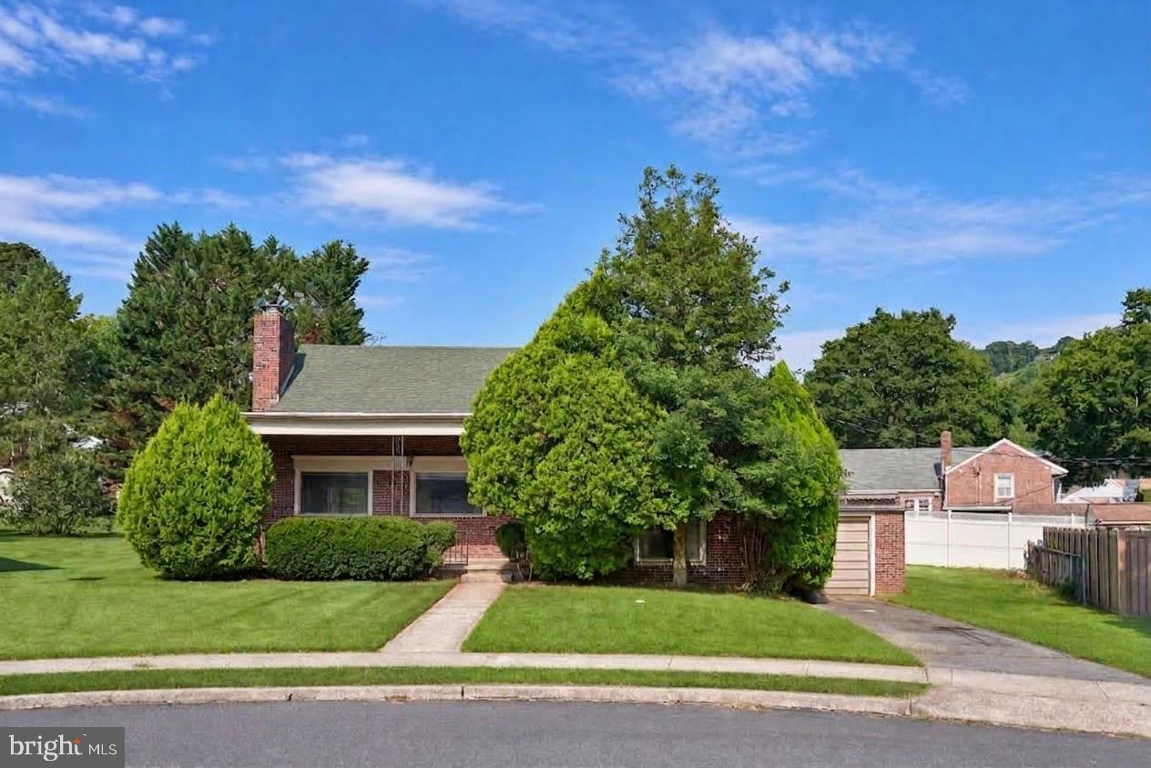 102 Mayer St, Reading, PA 19606