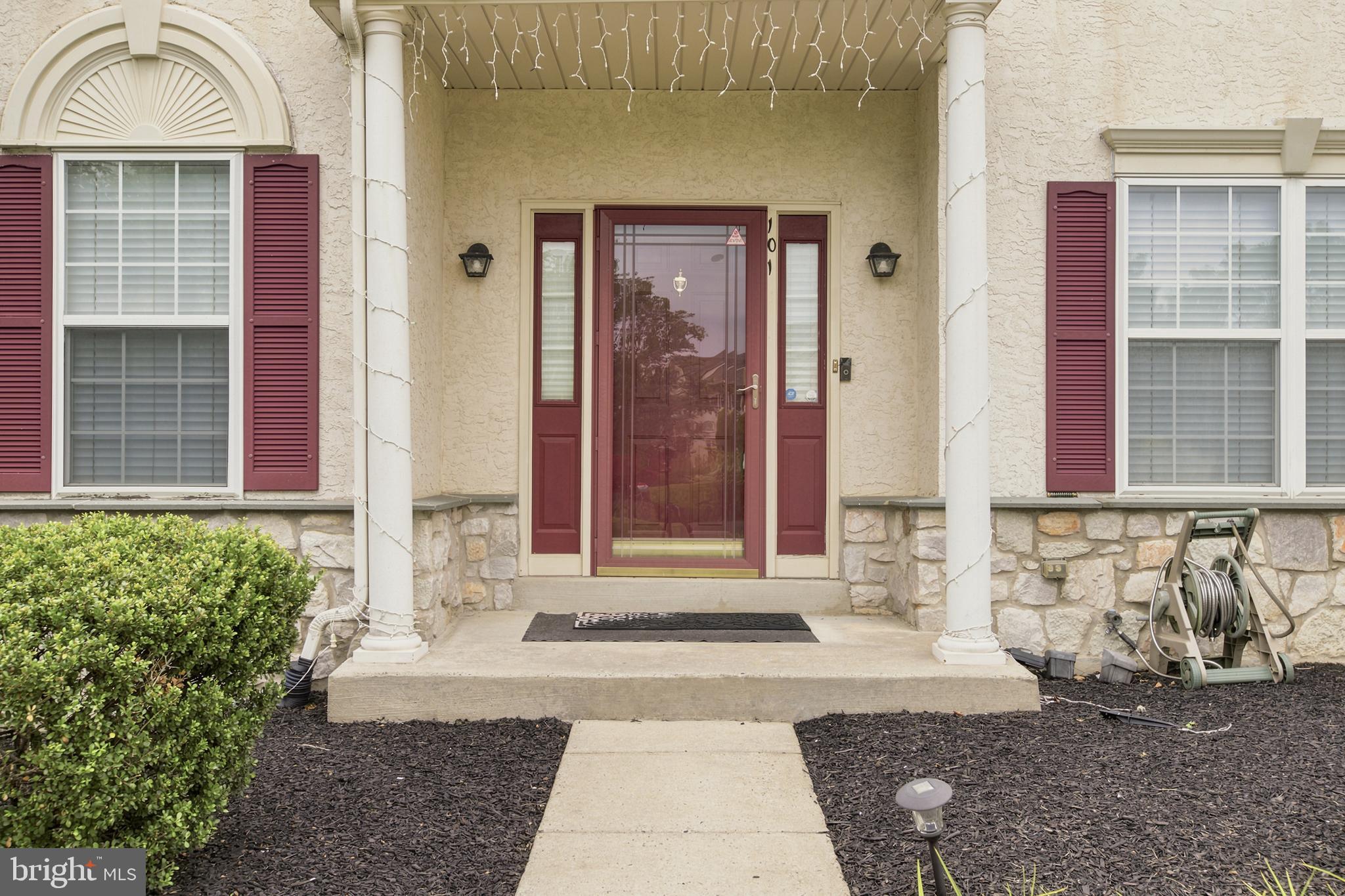101 Tennyson Ln, North Wales, PA 19454 photo
