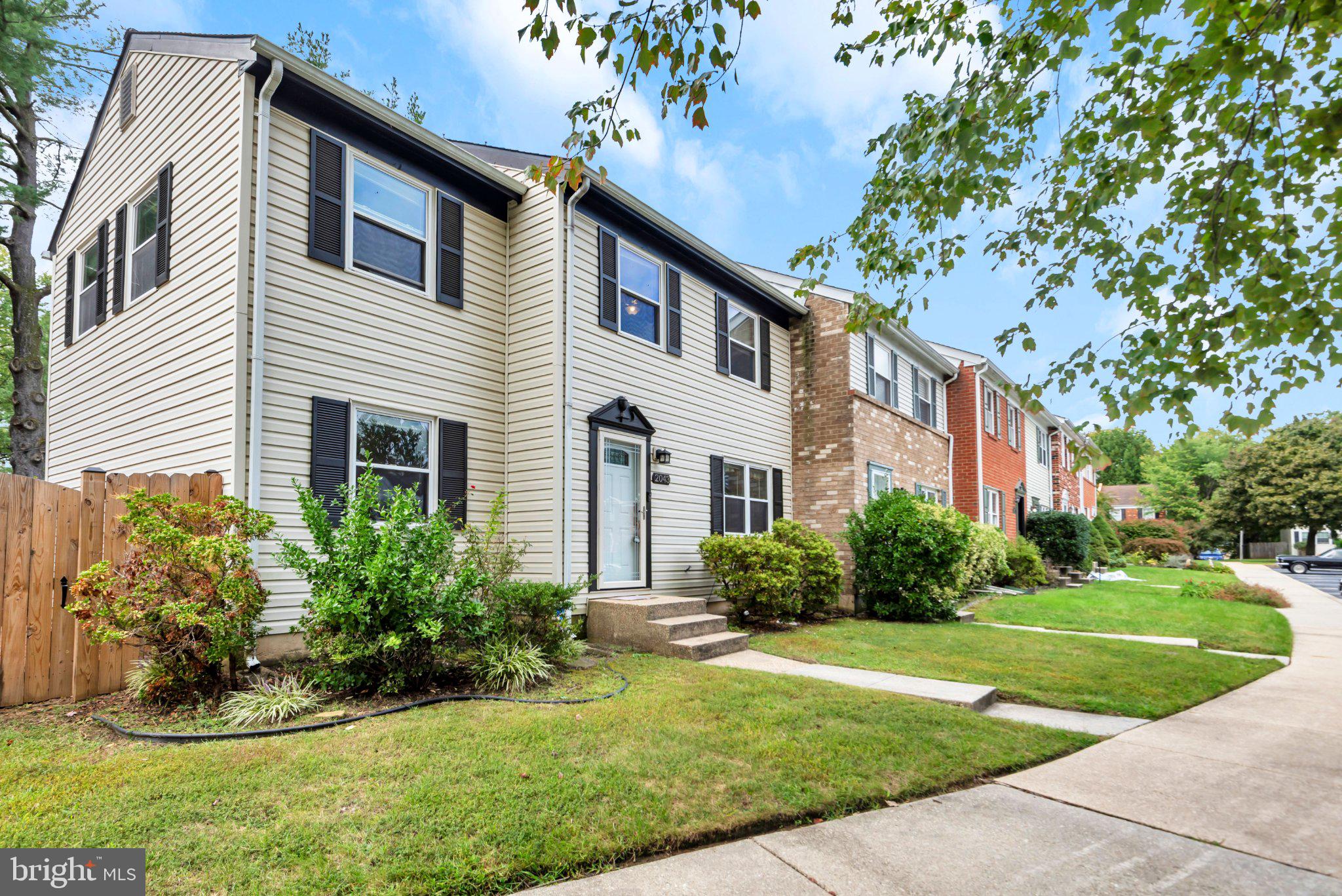 2043 Forest Hill Ln, Crofton, MD 21114 photo
