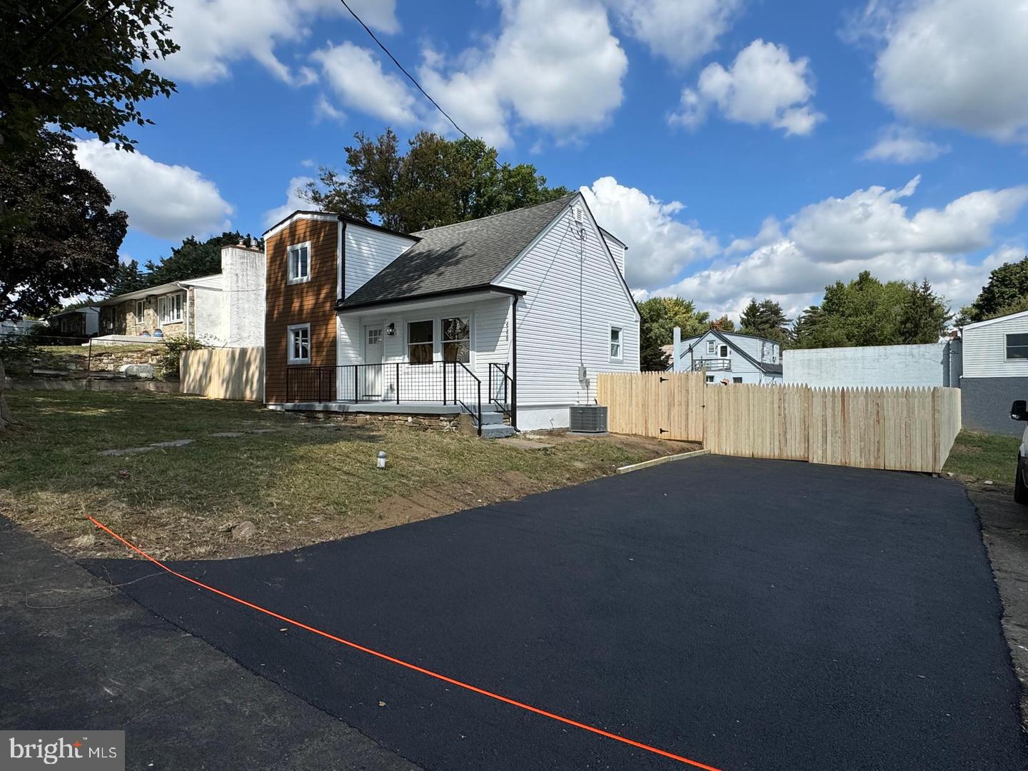668 Elmwood Ave, Feasterville Trevose, PA 19053 photo
