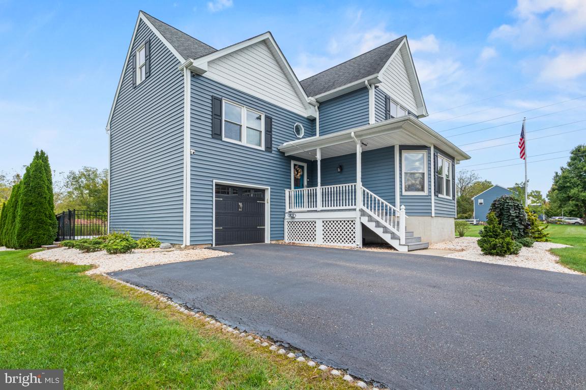 919 Morgan Ln, Perkasie, PA 18944 photo