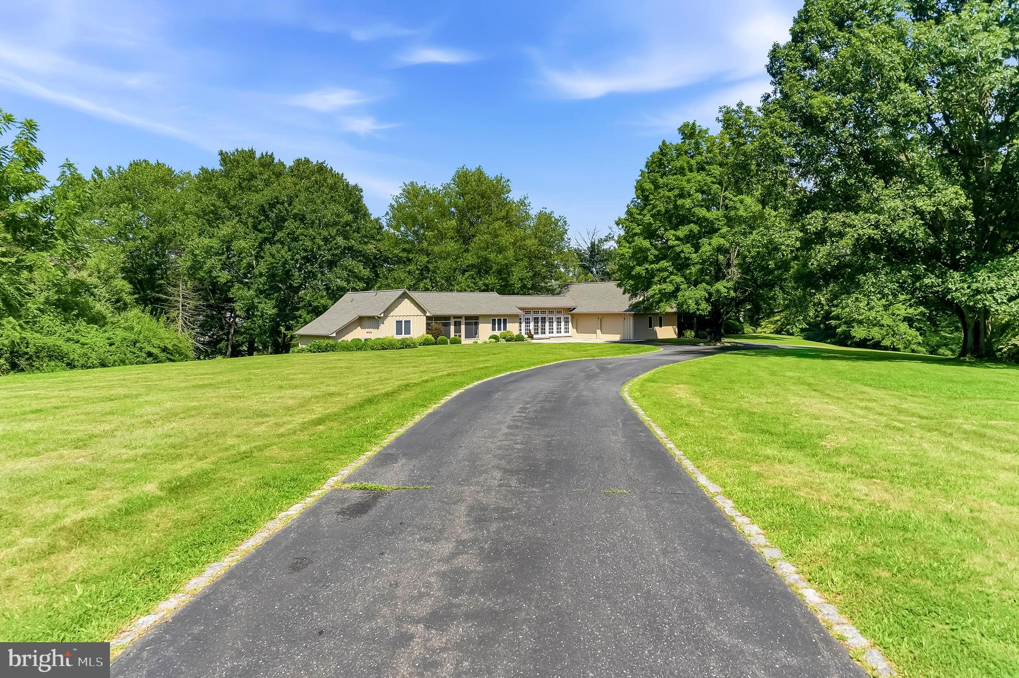 387 Ring Rd, Chadds Ford, PA 19317 photo