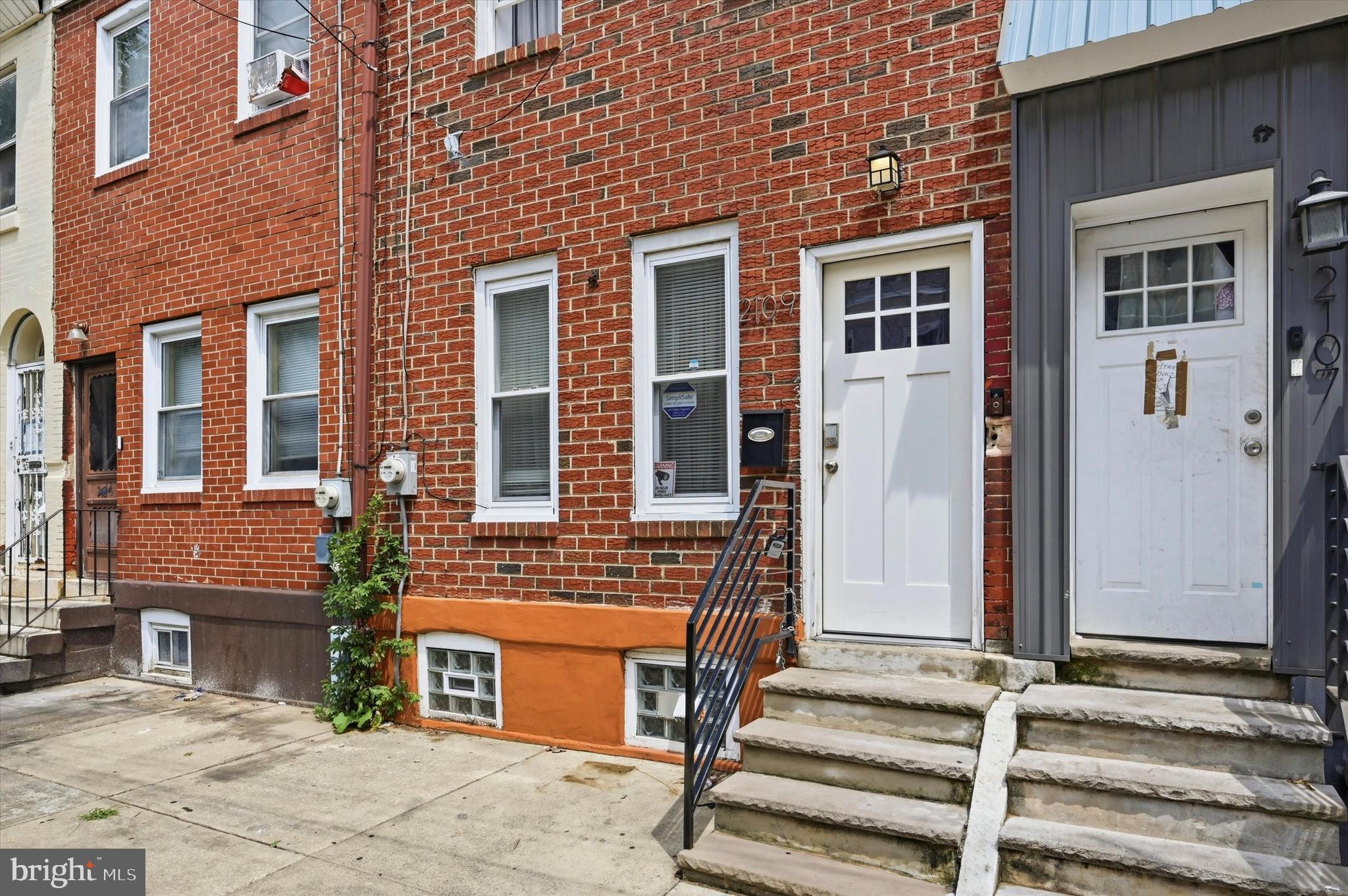 2109 Franklin St, Philadelphia, PA 19122