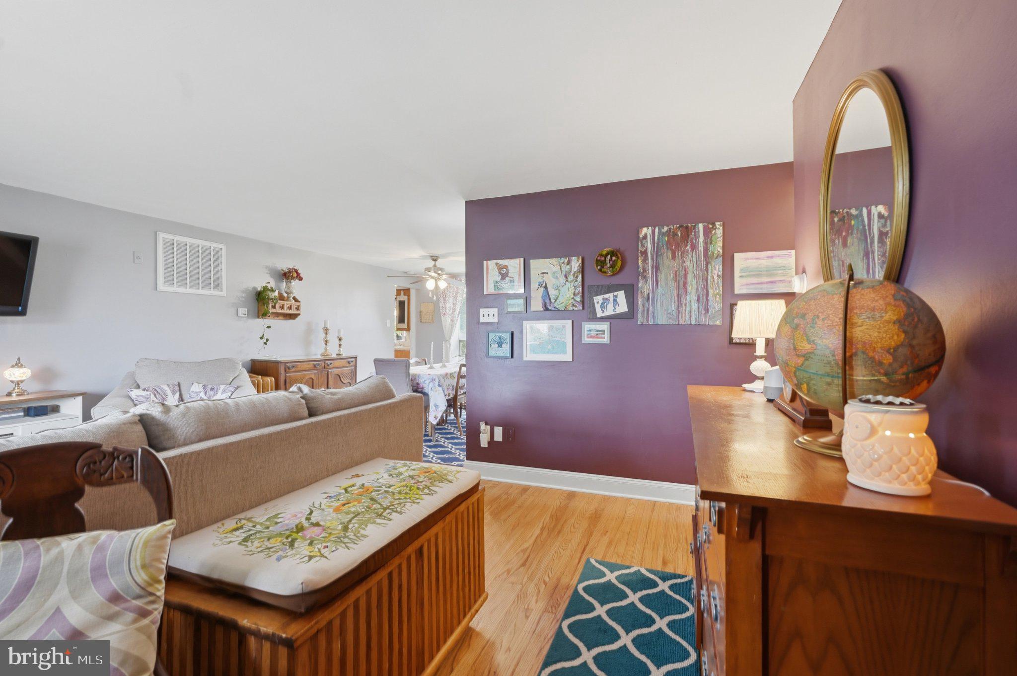 8 Twist Dr, Southampton, PA 18966 photo
