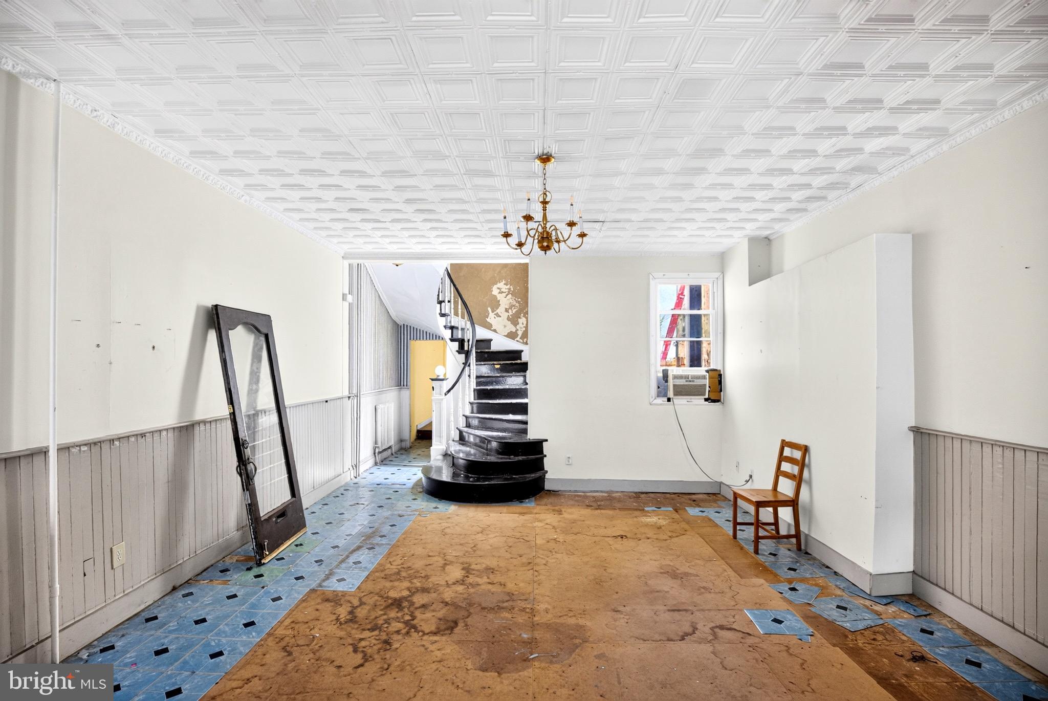 1221 2nd St, Philadelphia, PA 19122