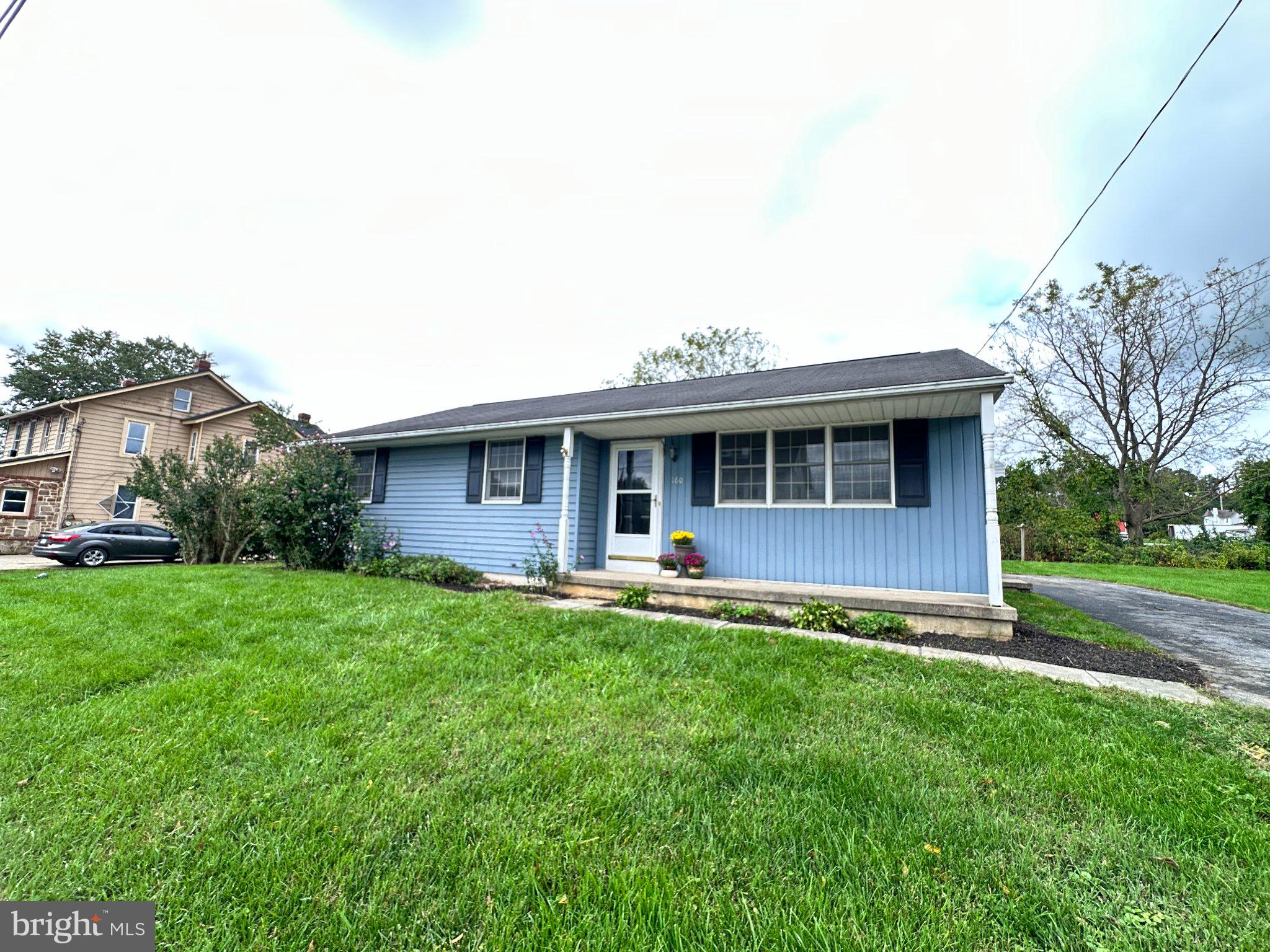 160 Pine St, Toughkenamon, PA 19374 photo
