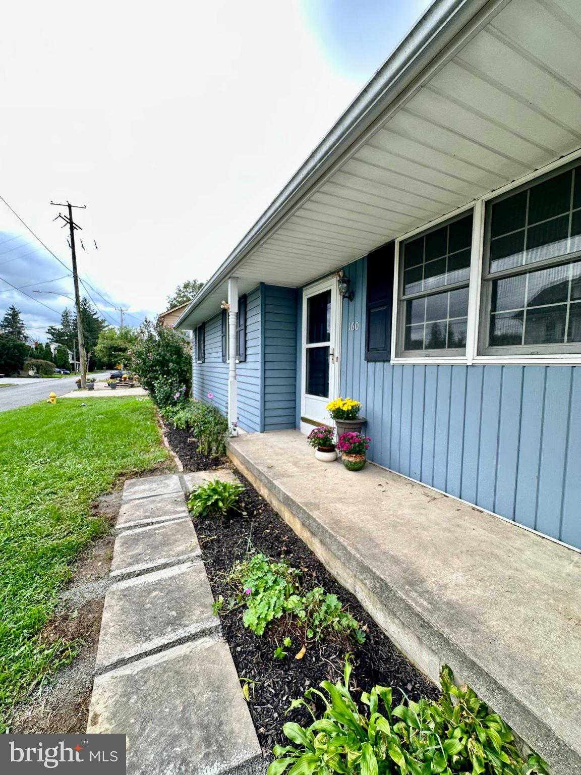 160 Pine St, Toughkenamon, PA 19374 photo