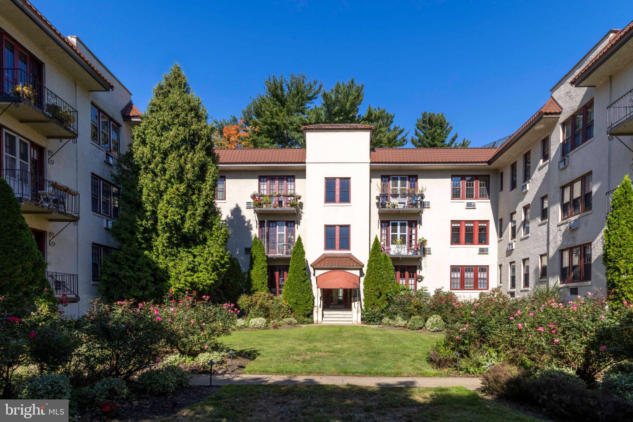 700 Elkins Ave, Elkins Park, PA 19027