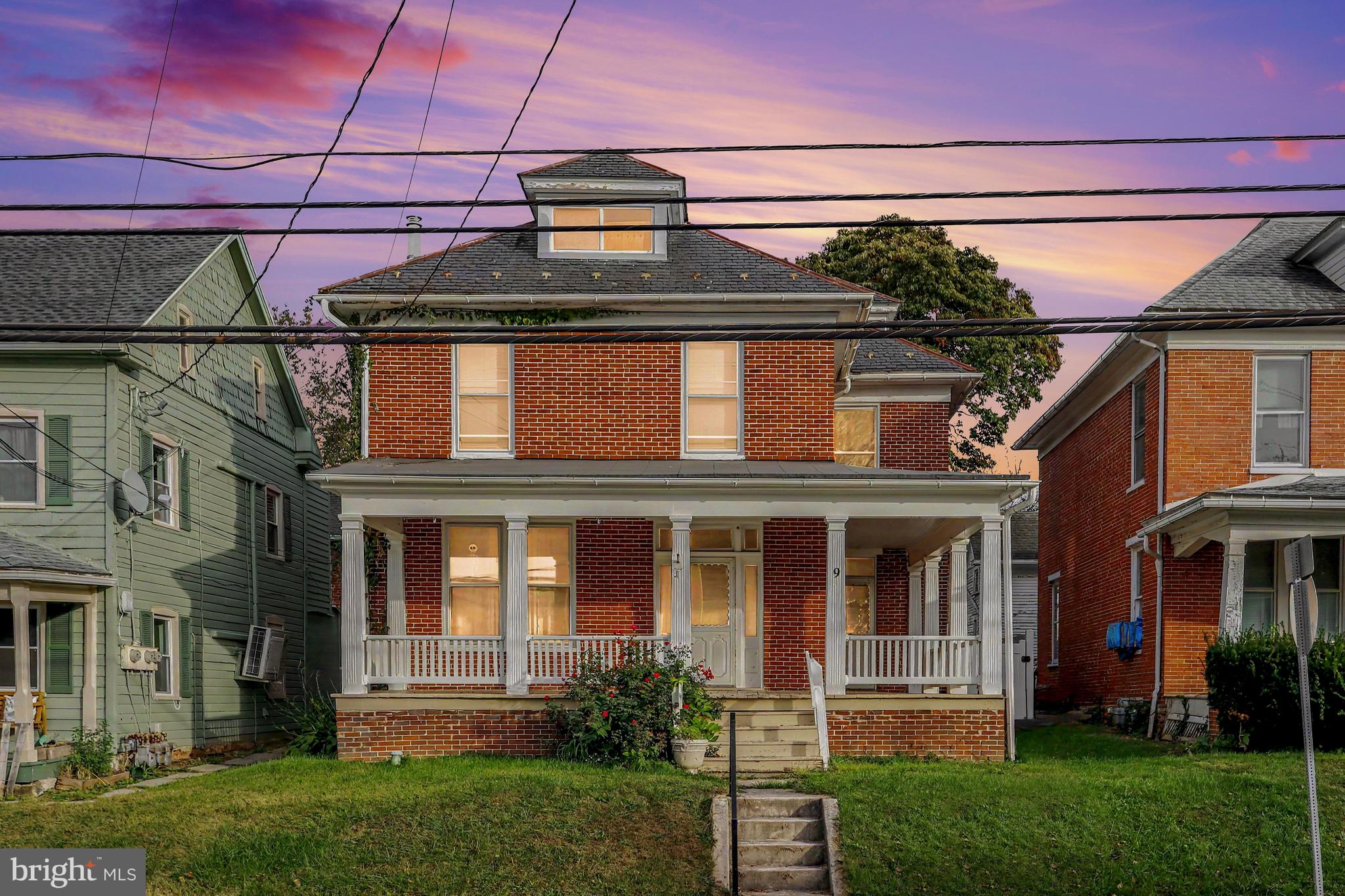 9 Main St, Loganville, PA 17342