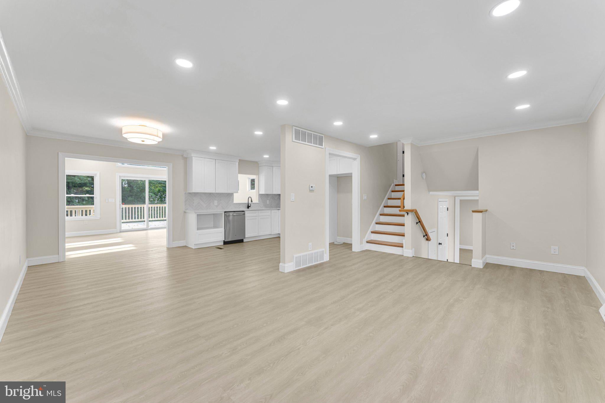 1869 Monarch Ln, Vineland, NJ 08361 photo