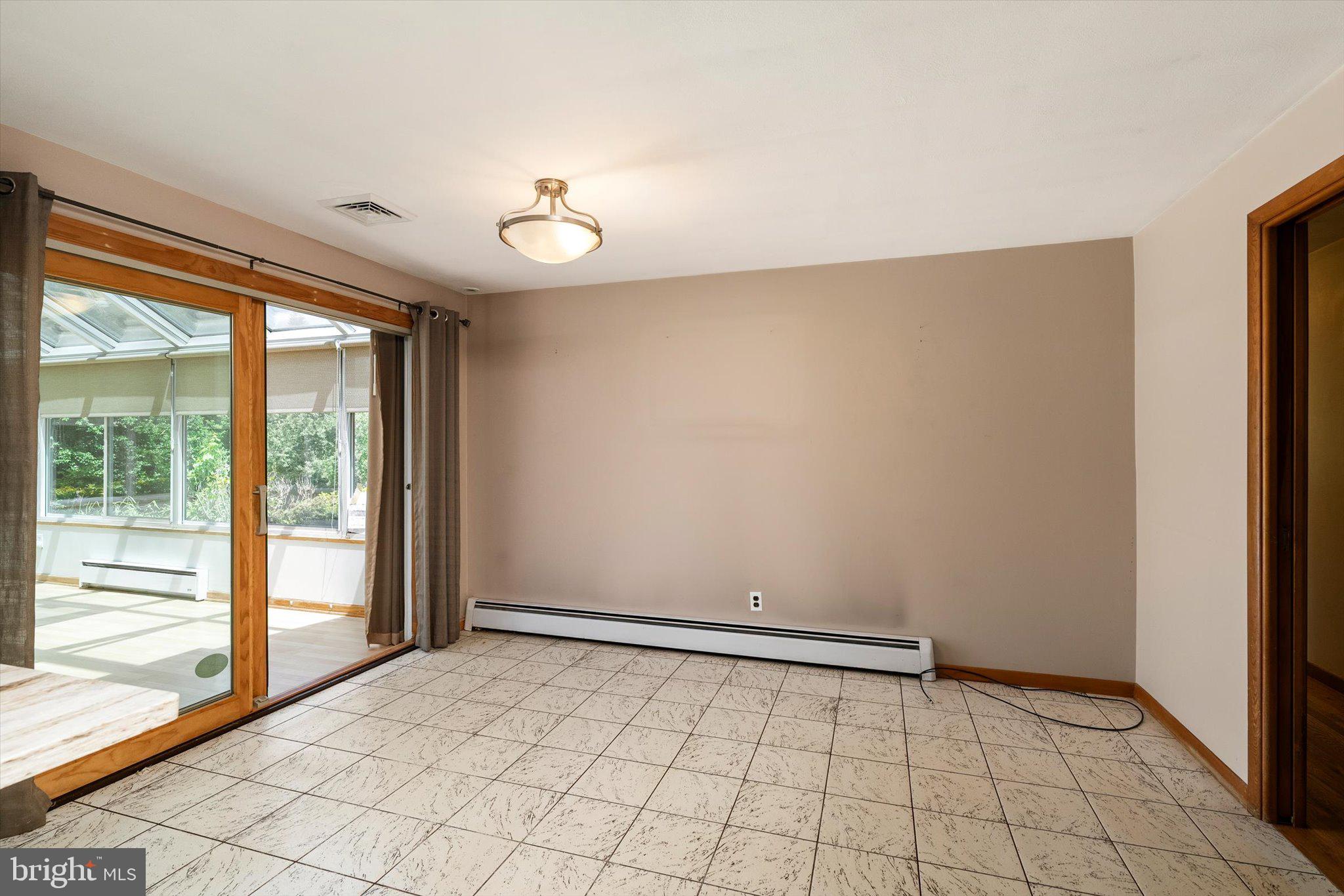18 Edgewood Rd, Robbinsville, NJ 08691 photo