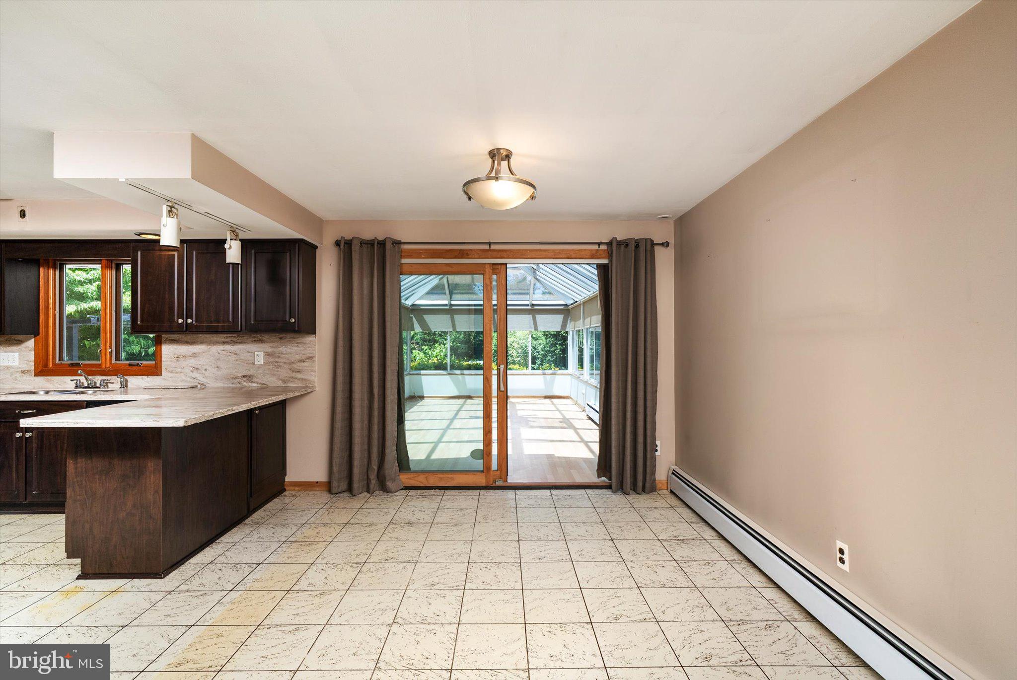 18 Edgewood Rd, Robbinsville, NJ 08691 photo