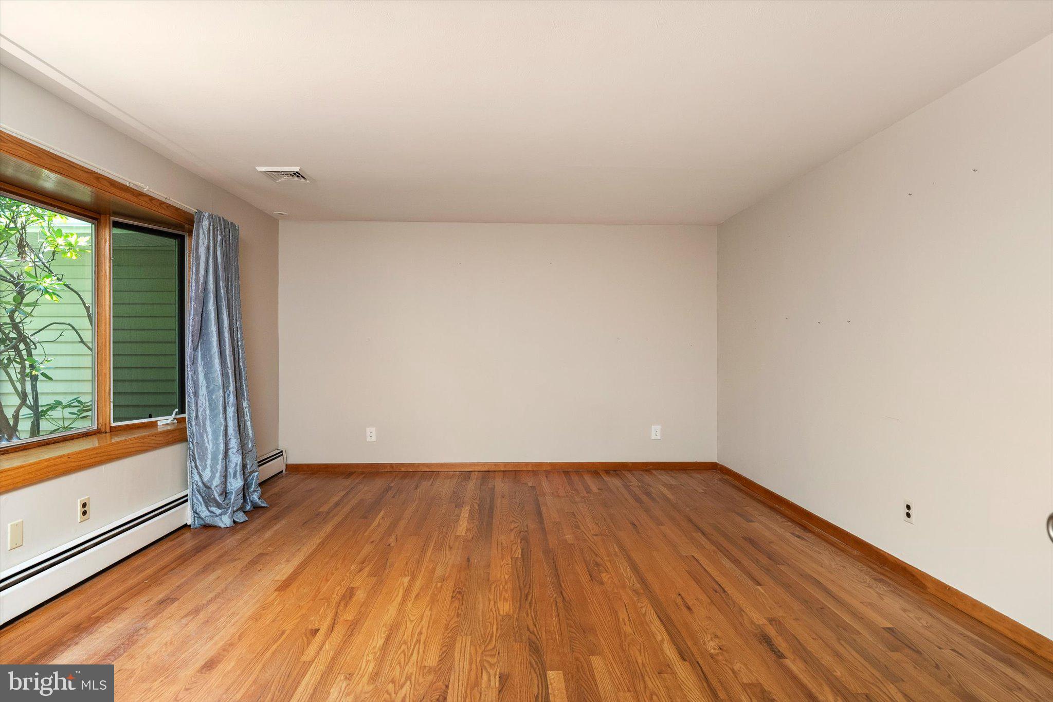 18 Edgewood Rd, Robbinsville, NJ 08691 photo
