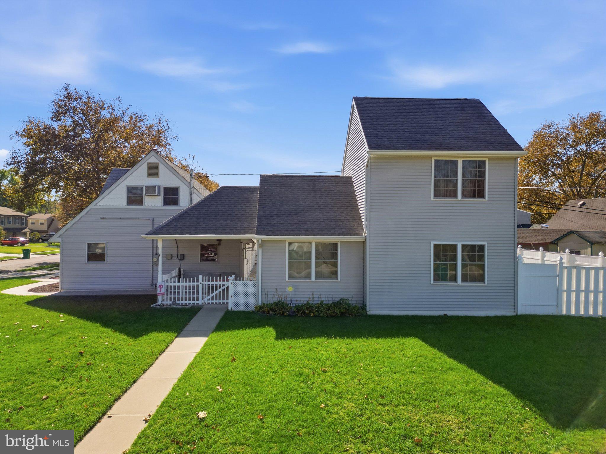 49 Nectar Ln, Levittown, PA 19054 photo