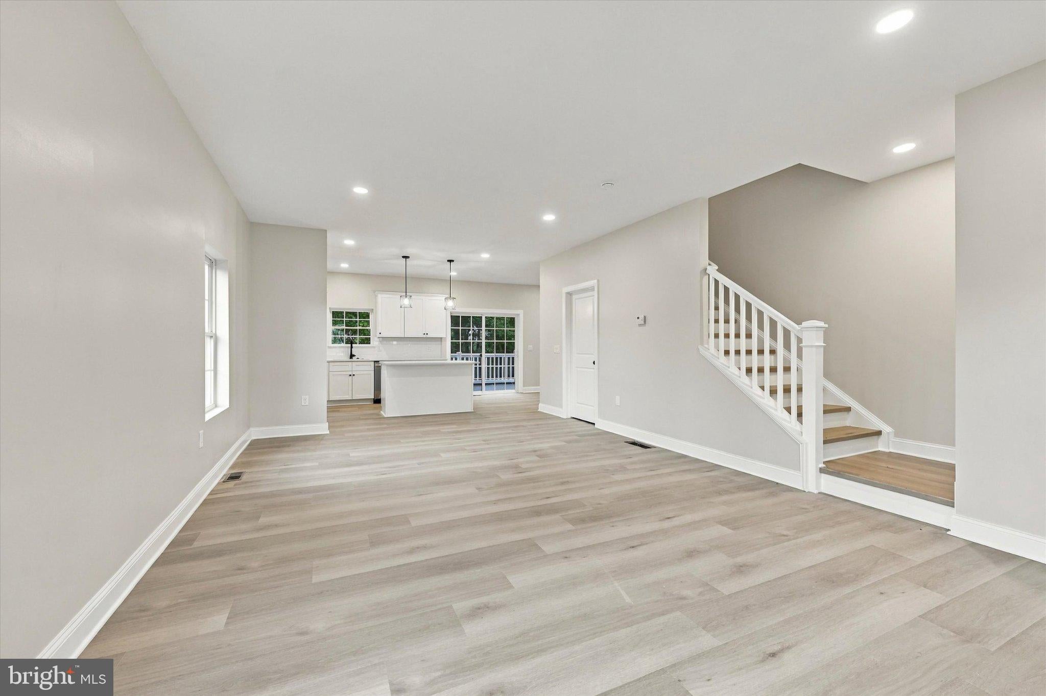104 Elm Ave, Aston, PA 19014 photo