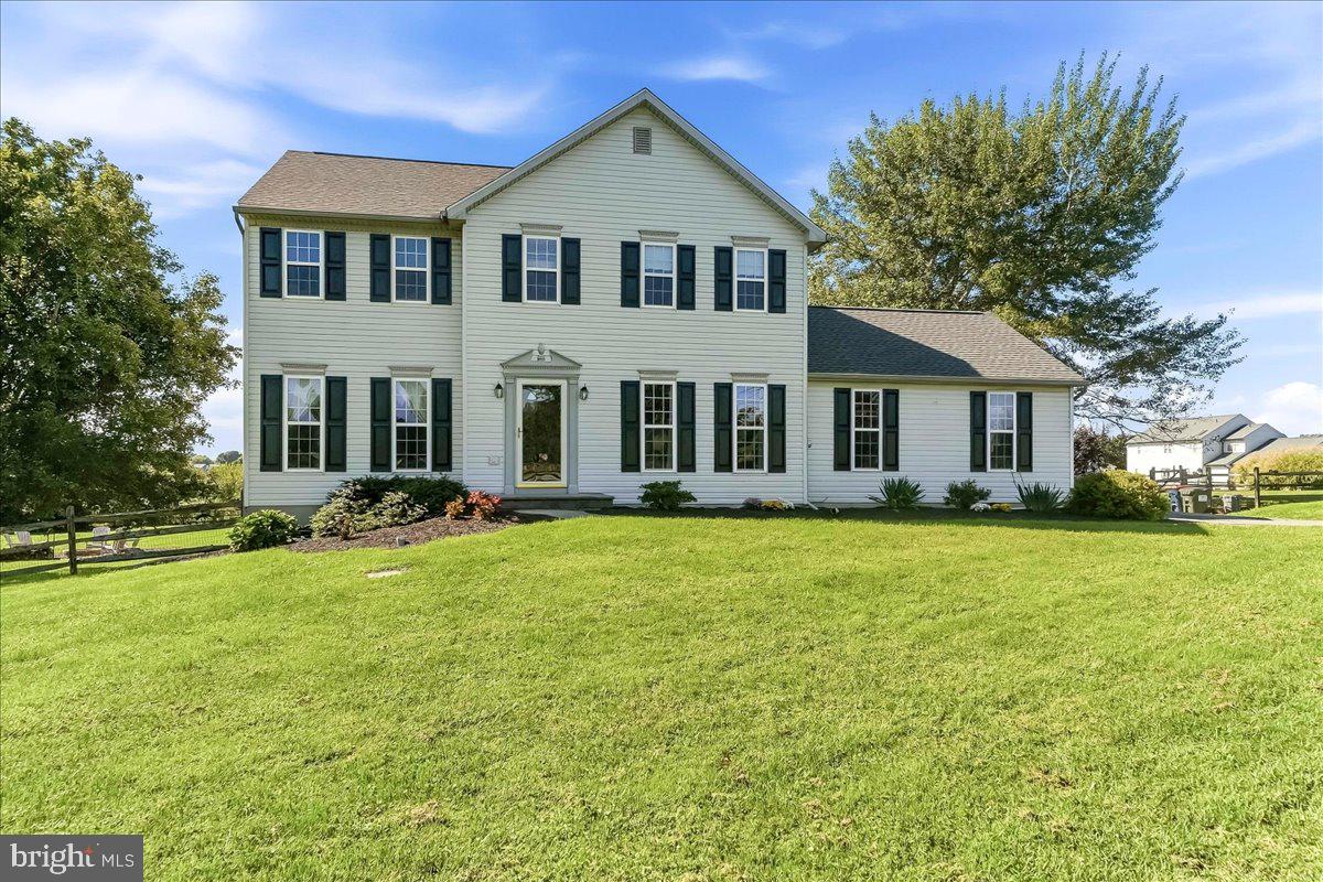 822 Waterway Rd, Oxford, PA 19363