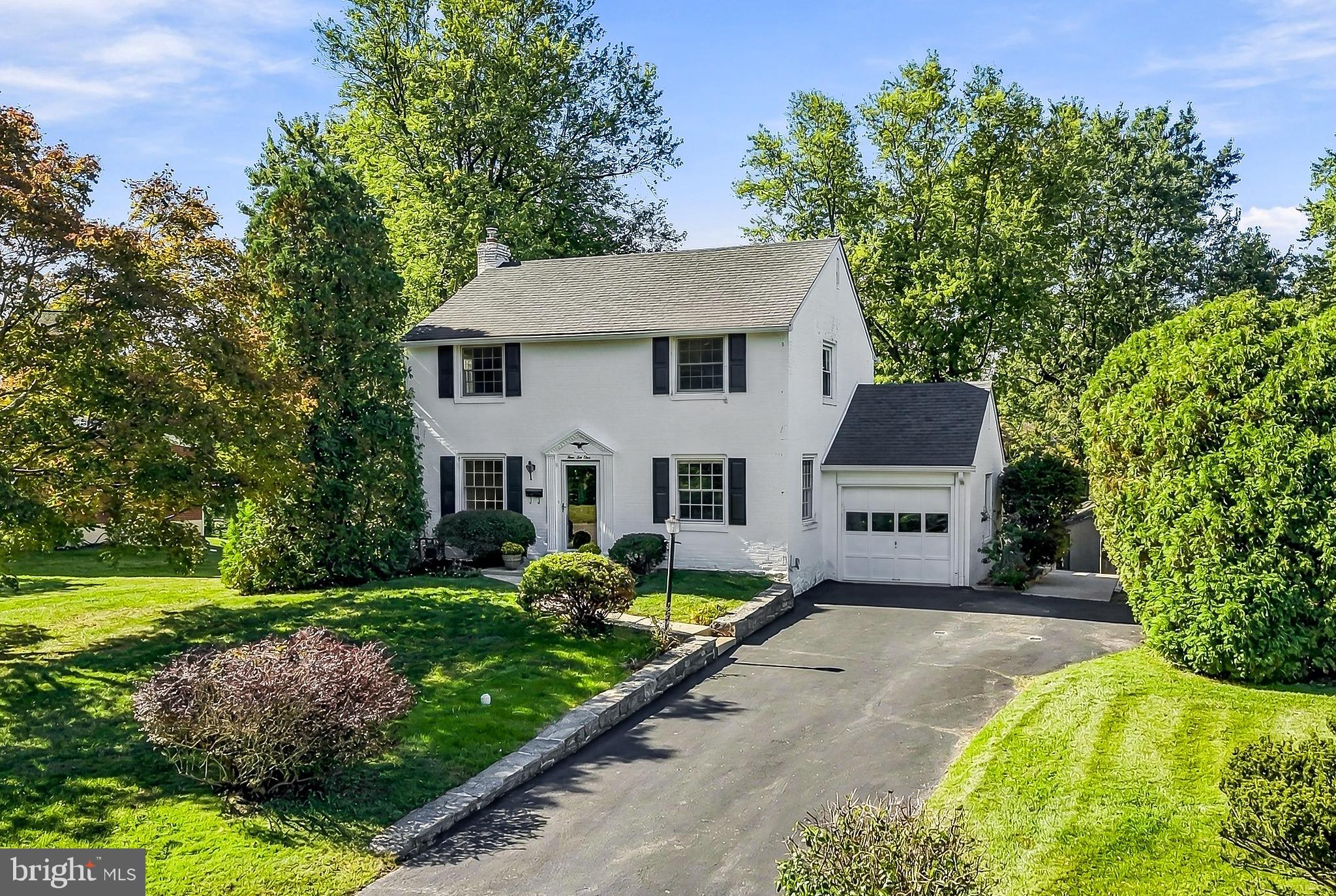 421 Briarwood Rd, Wallingford, PA 19086 photo