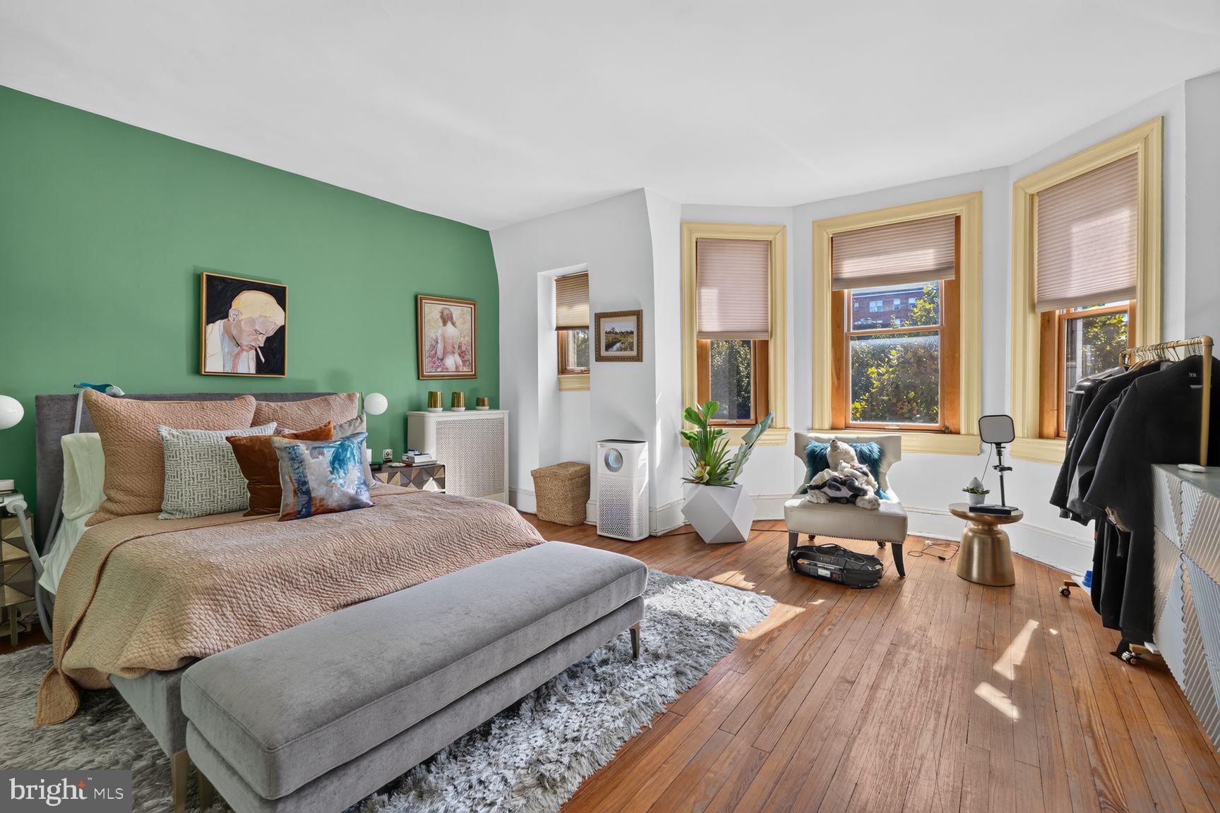 1911 NW South Saint St, Washington, DC 20009 photo