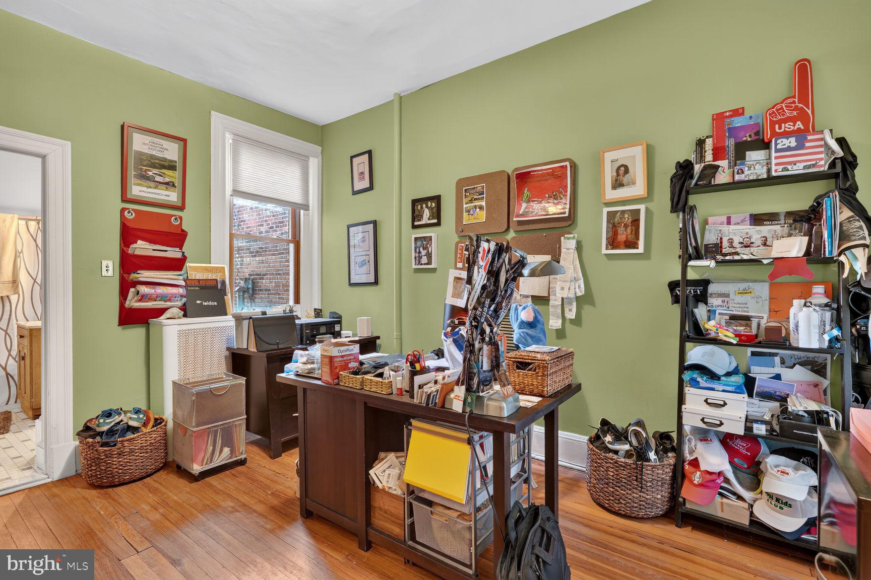 1911 NW South Saint St, Washington, DC 20009 photo