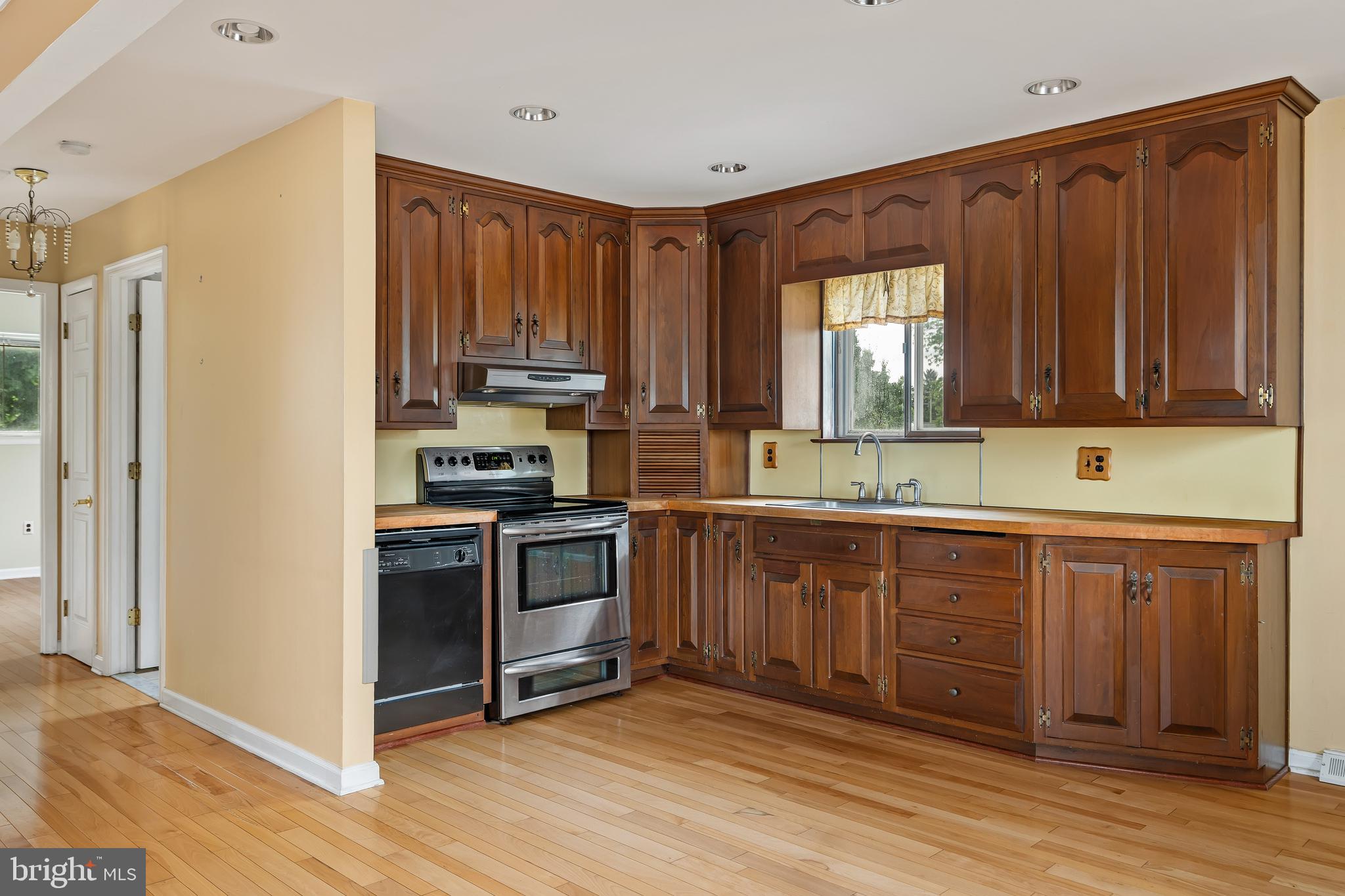 2 Saint Pats Cir, Elkton, MD 21921 photo
