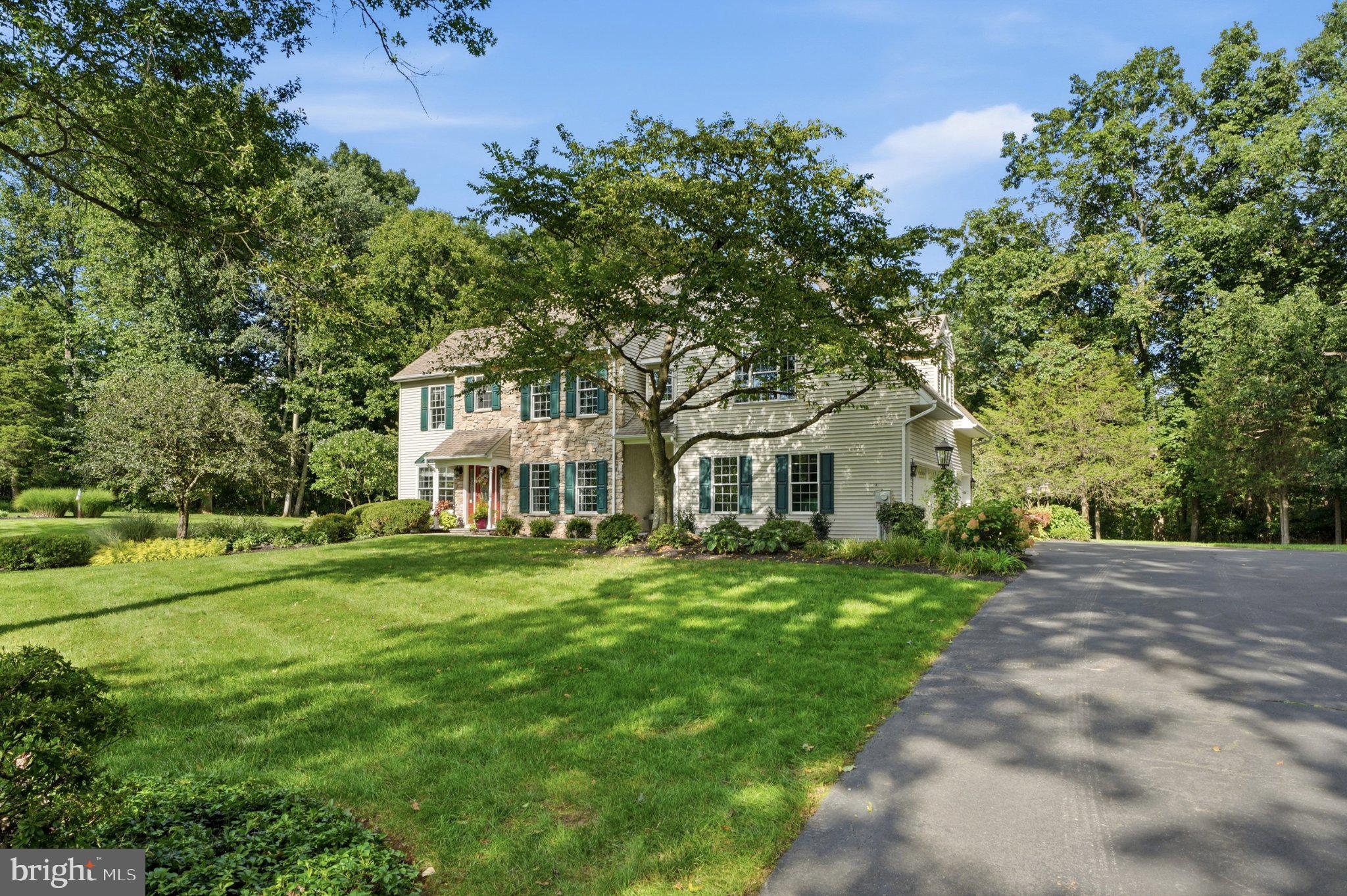 1020 Brighton Ridge Rd, Green Lane, PA 18054 photo