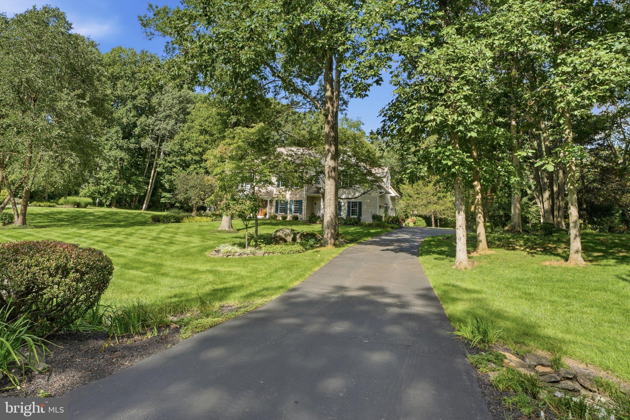 1020 Brighton Ridge Rd, Green Lane, PA 18054 photo