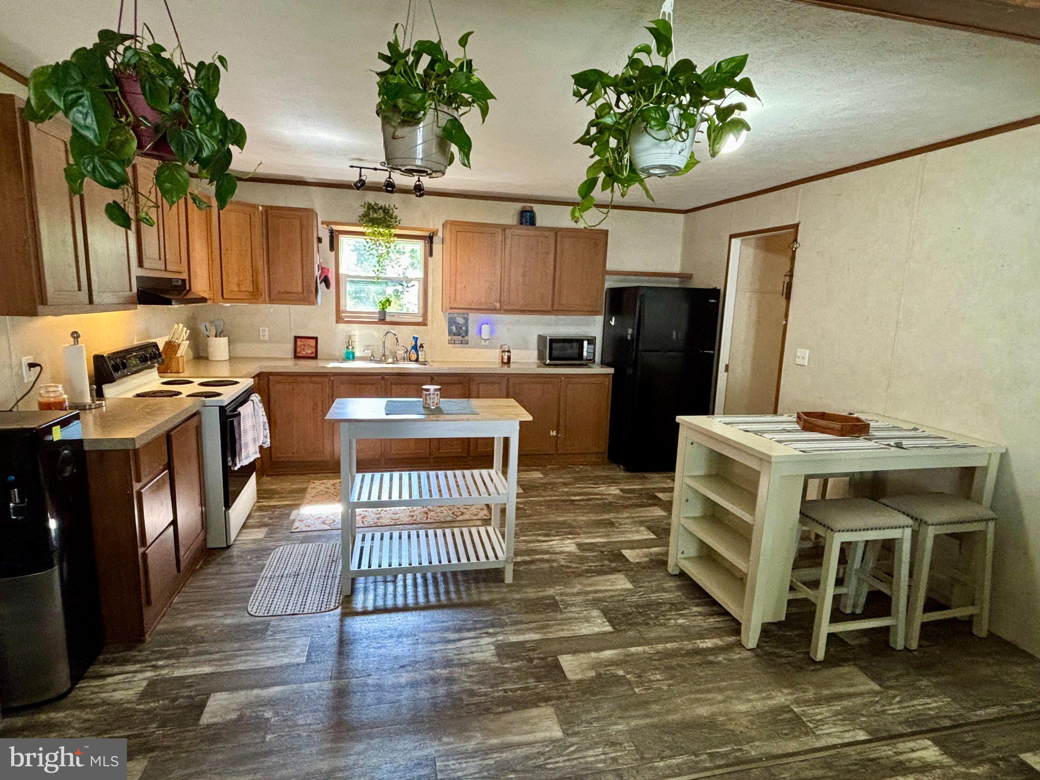 88 Mobile Dr, Thomasville, PA 17364 photo