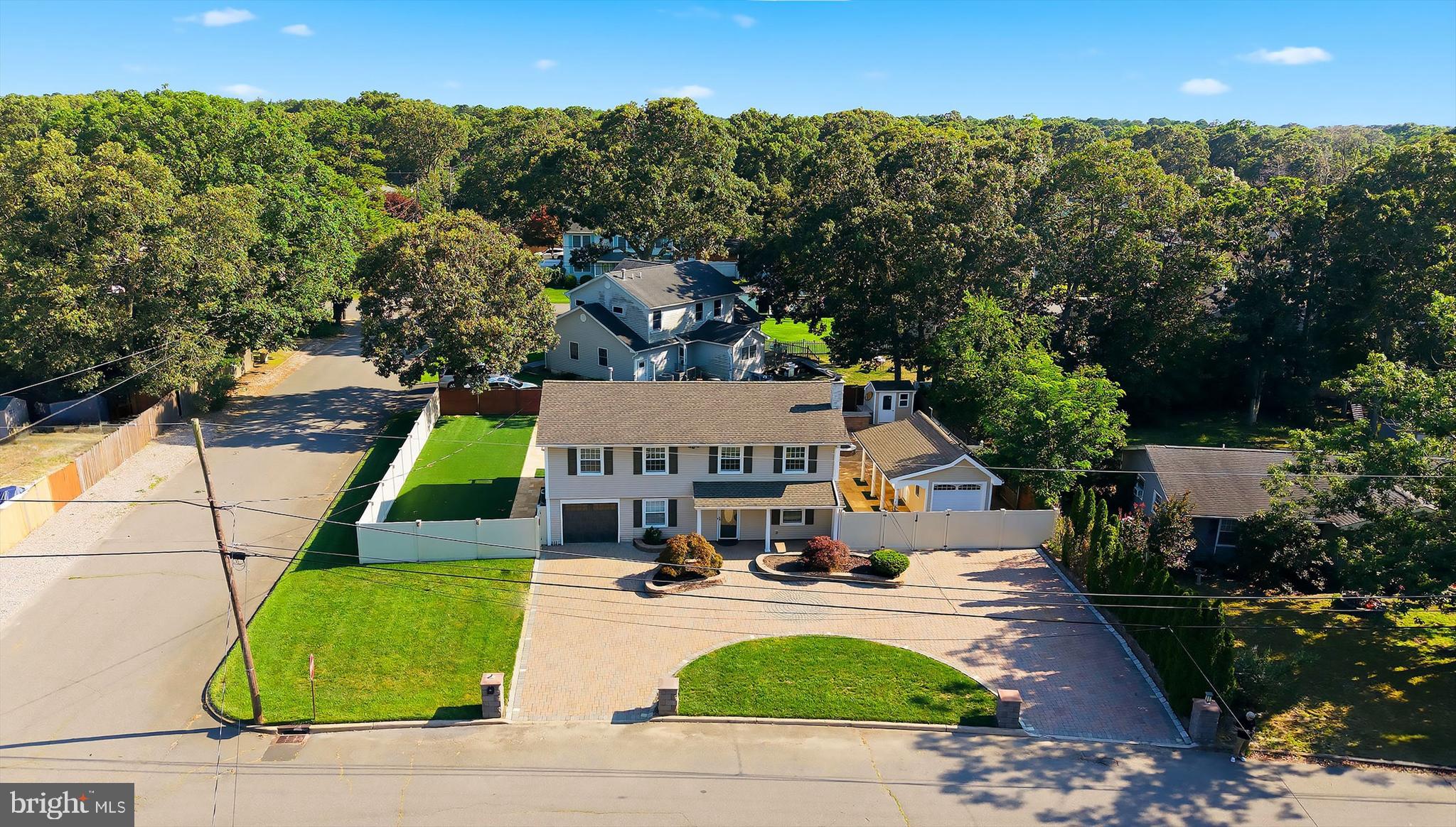 213 Lawrence Dr, Lanoka Harbor, NJ 08734 photo