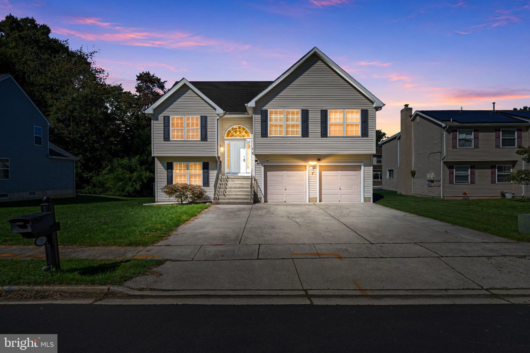 7 Logan Dr, Cherry Hill, NJ 08034 photo