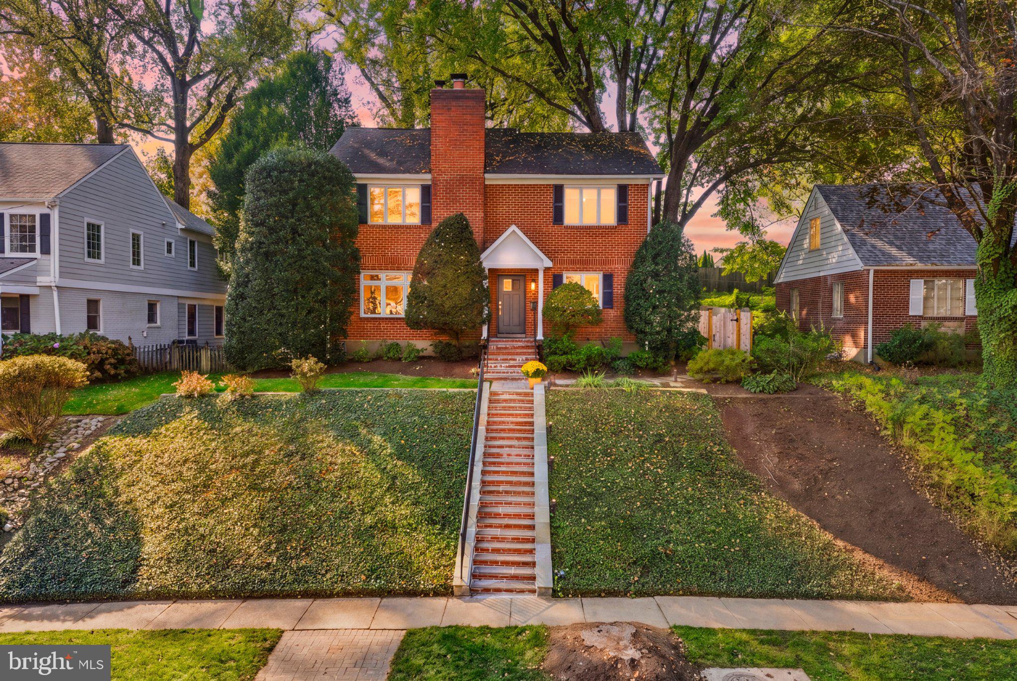 10137 Crestwood Rd, Kensington, MD 20895