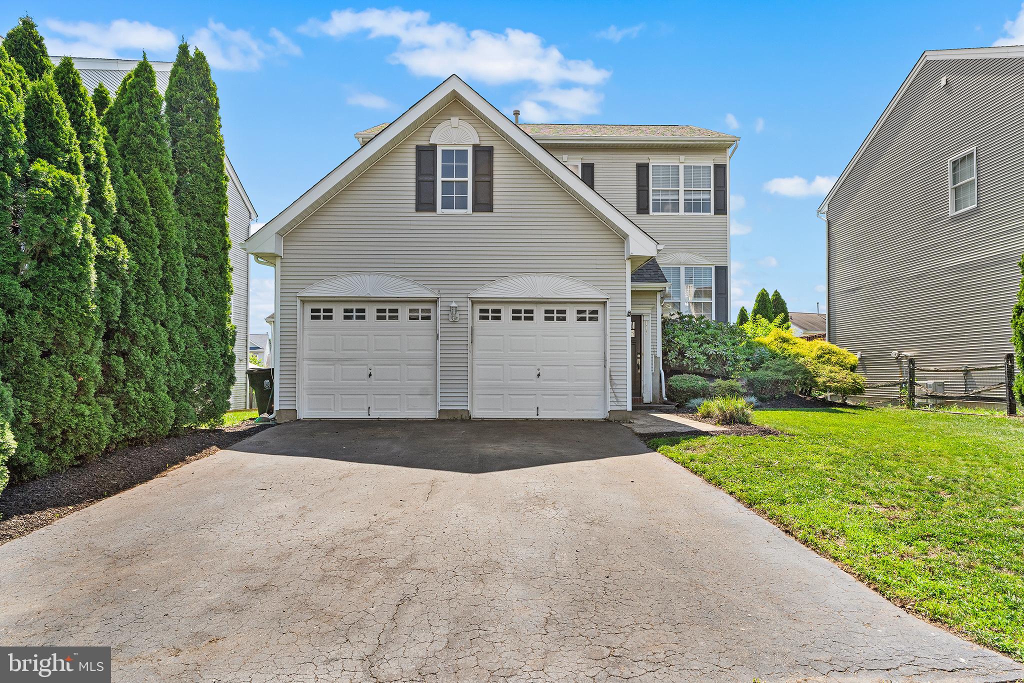 117 Arrowhead Dr, Burlington, NJ 08016