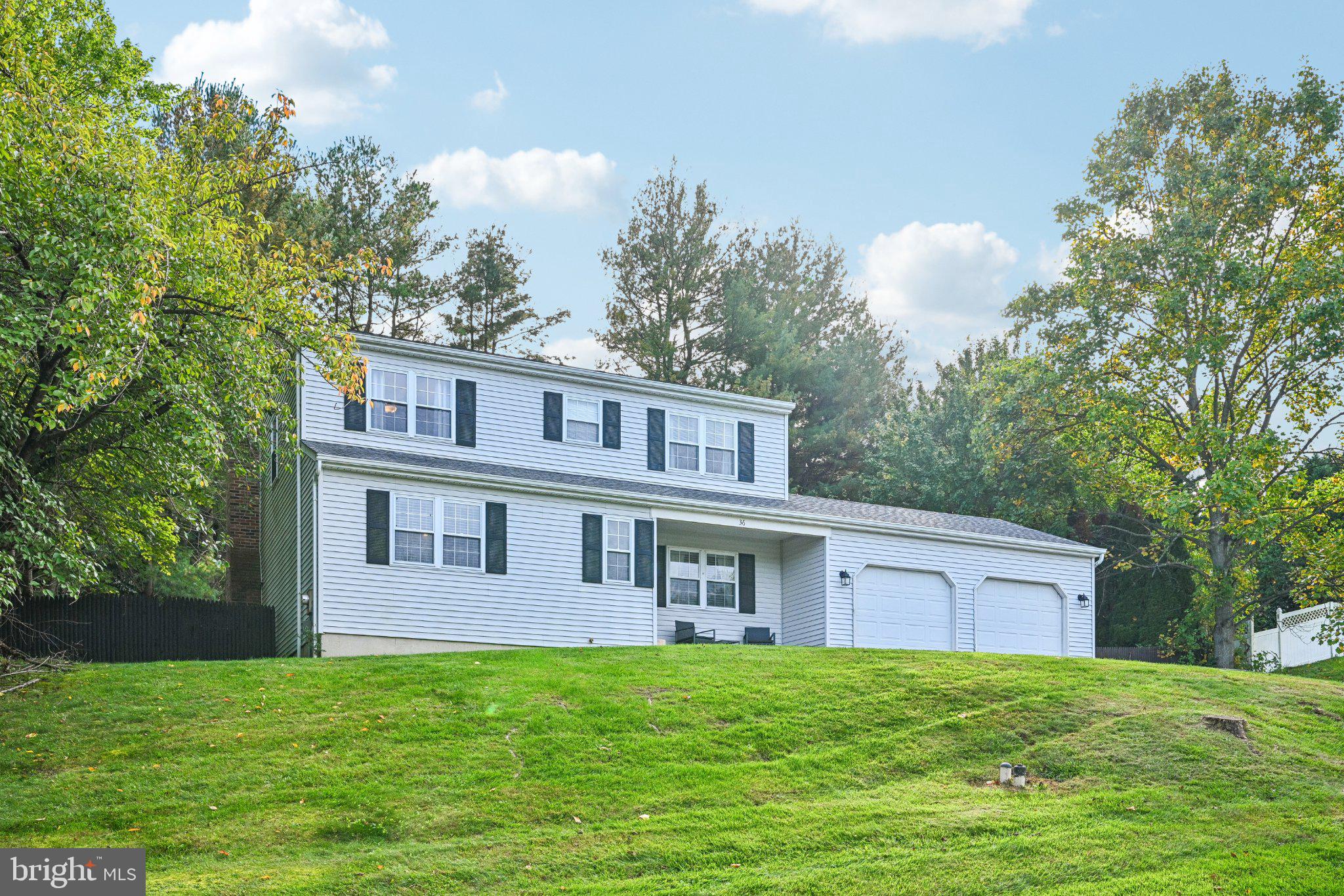 36 Lamberts Ln, Coatesville, PA 19320 photo