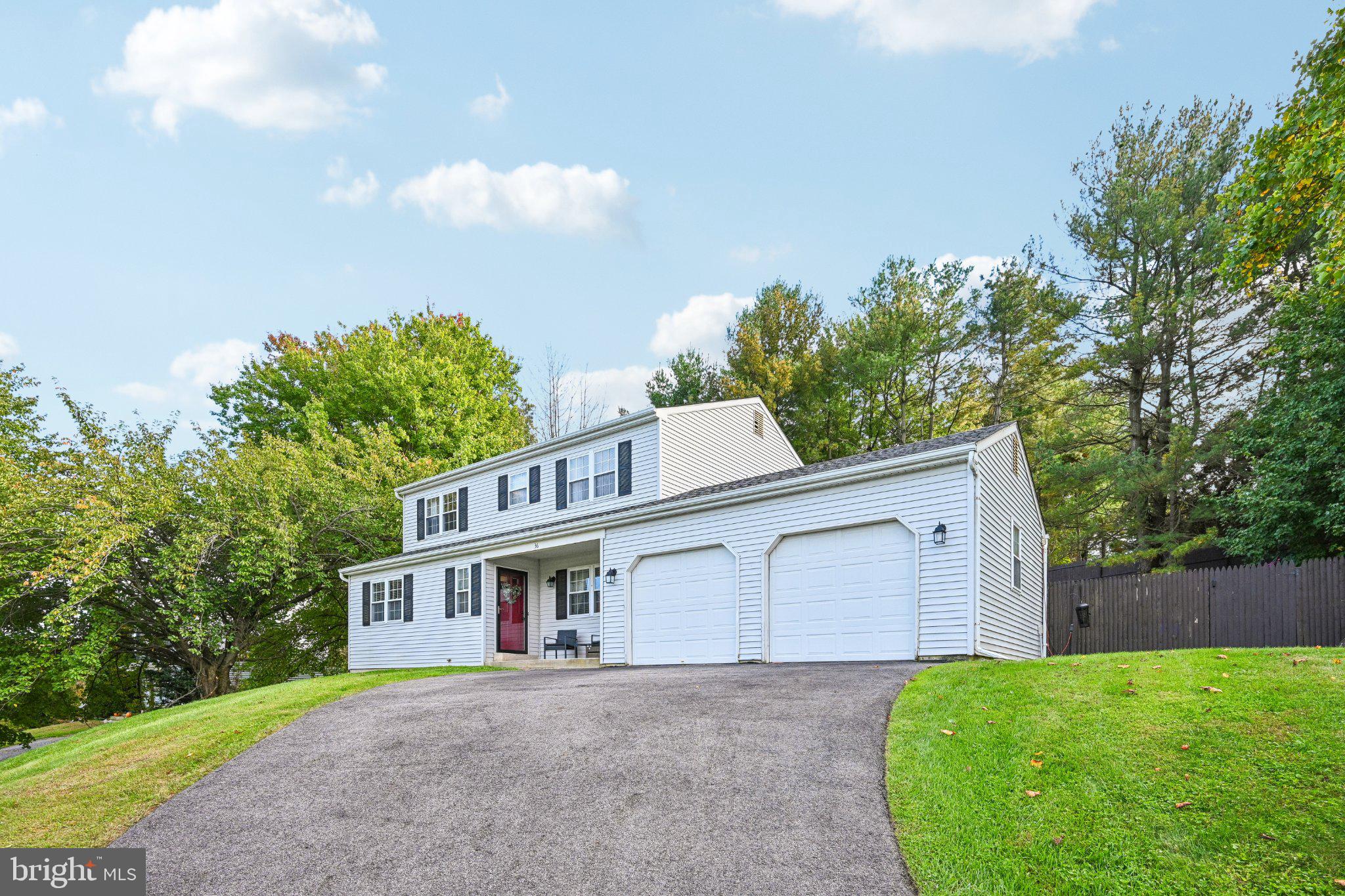 36 Lamberts Ln, Coatesville, PA 19320 photo