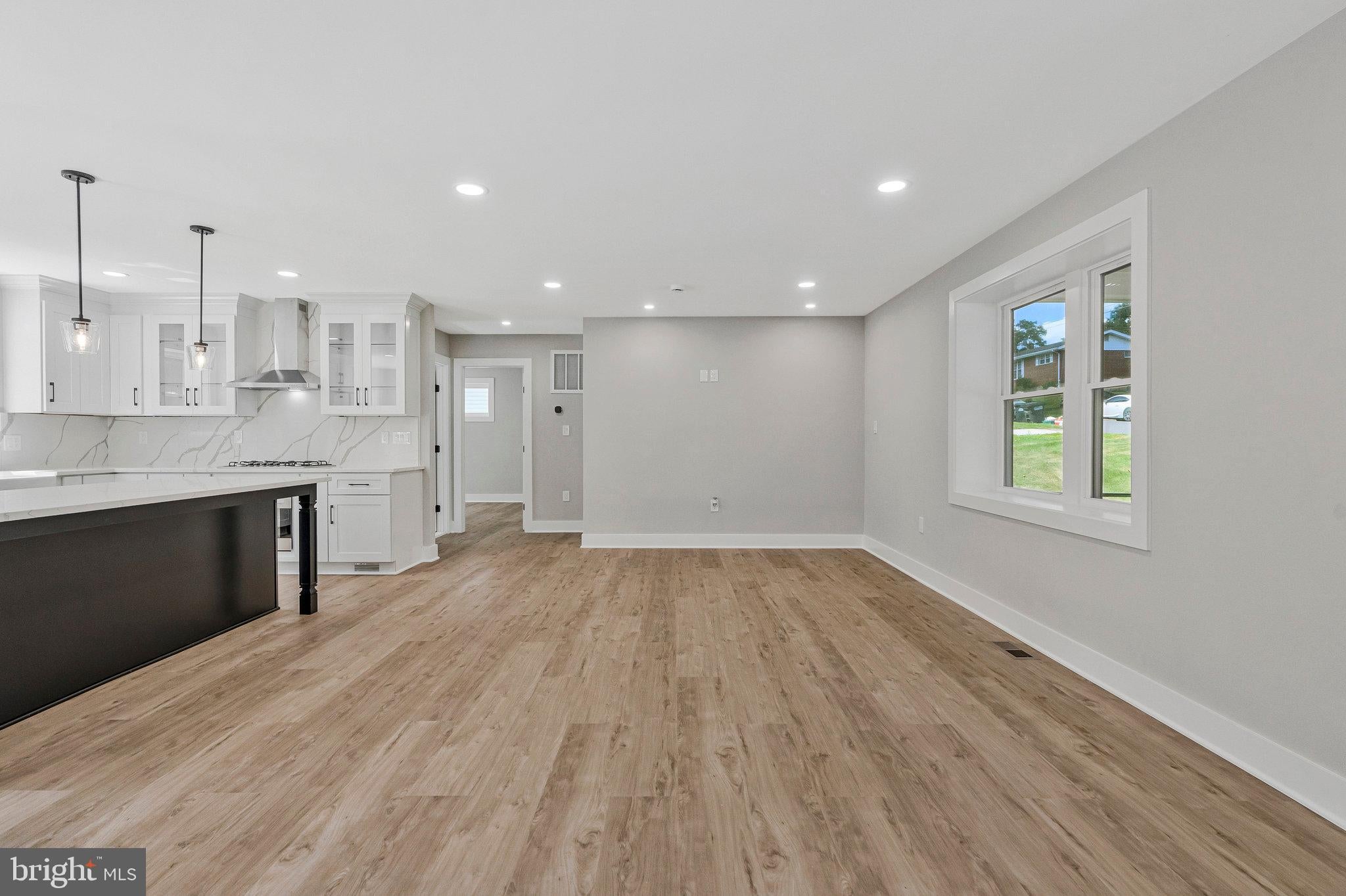 10211 Stratford Ave, Fairfax, VA 22030 photo