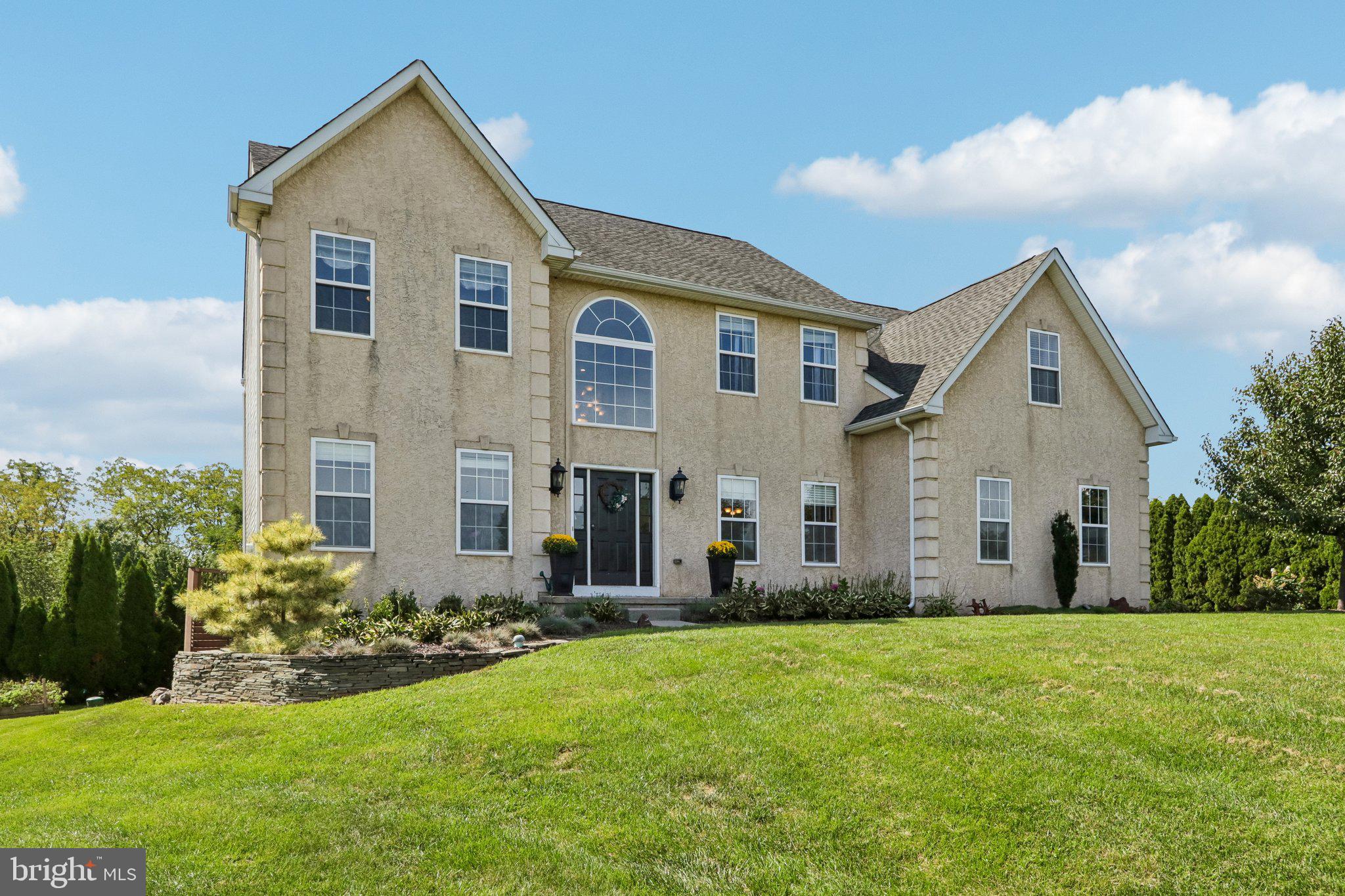 653 Truman Ct, Harleysville, PA 19438 photo