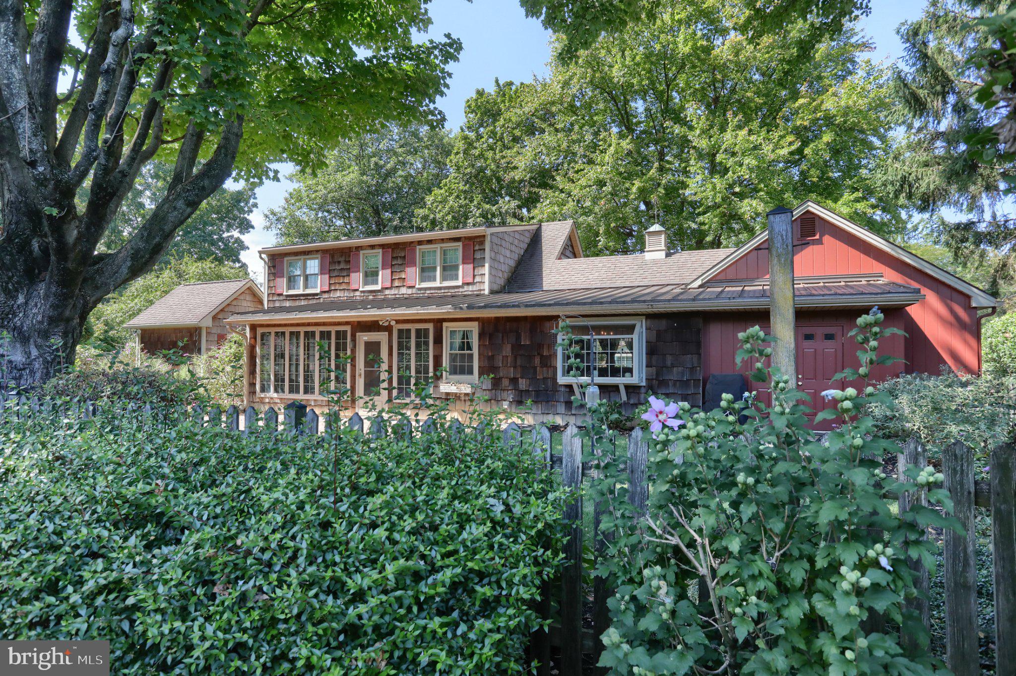 8 Pennwood Rd, Lebanon, PA 17042 photo