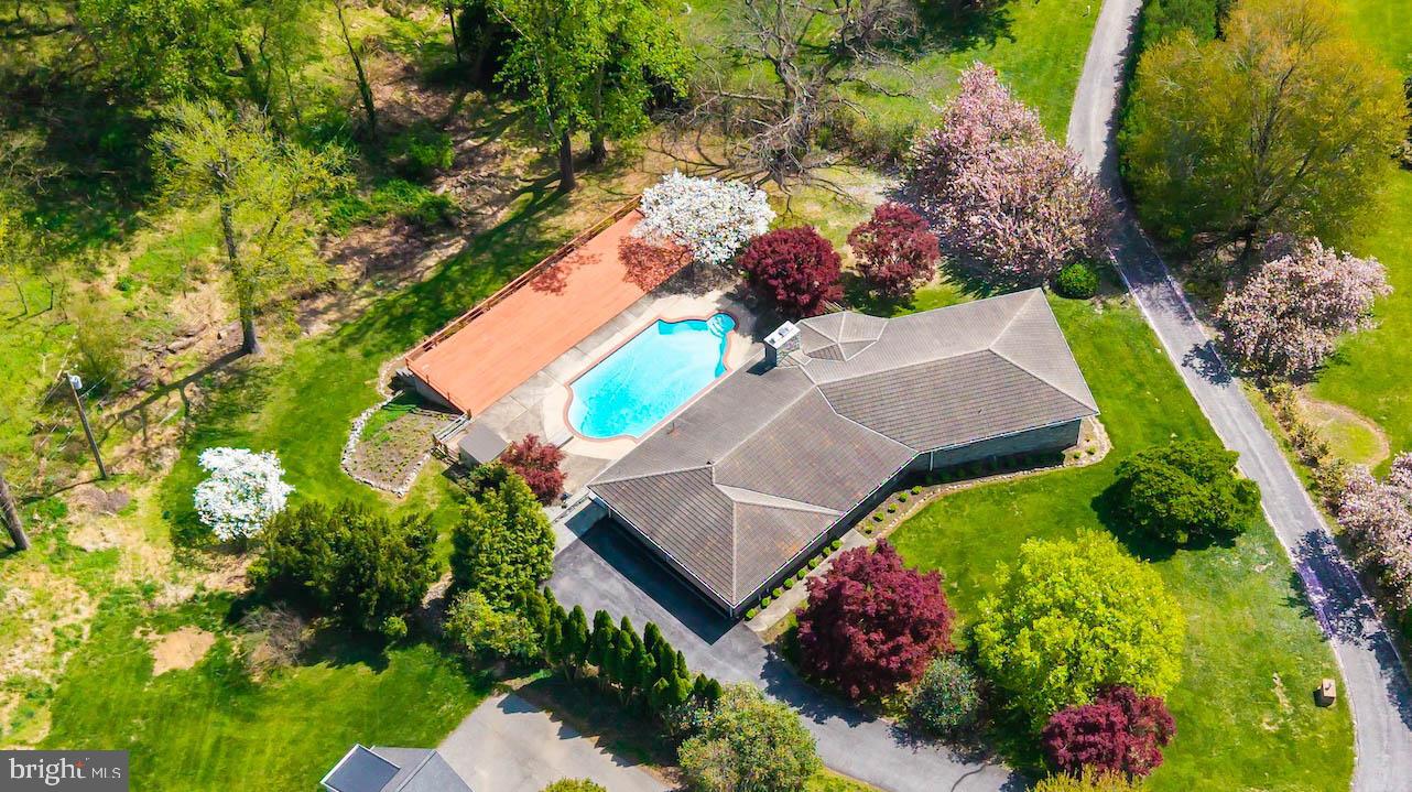 5 Lochview Ct, Lutherville Timonium, MD 21093