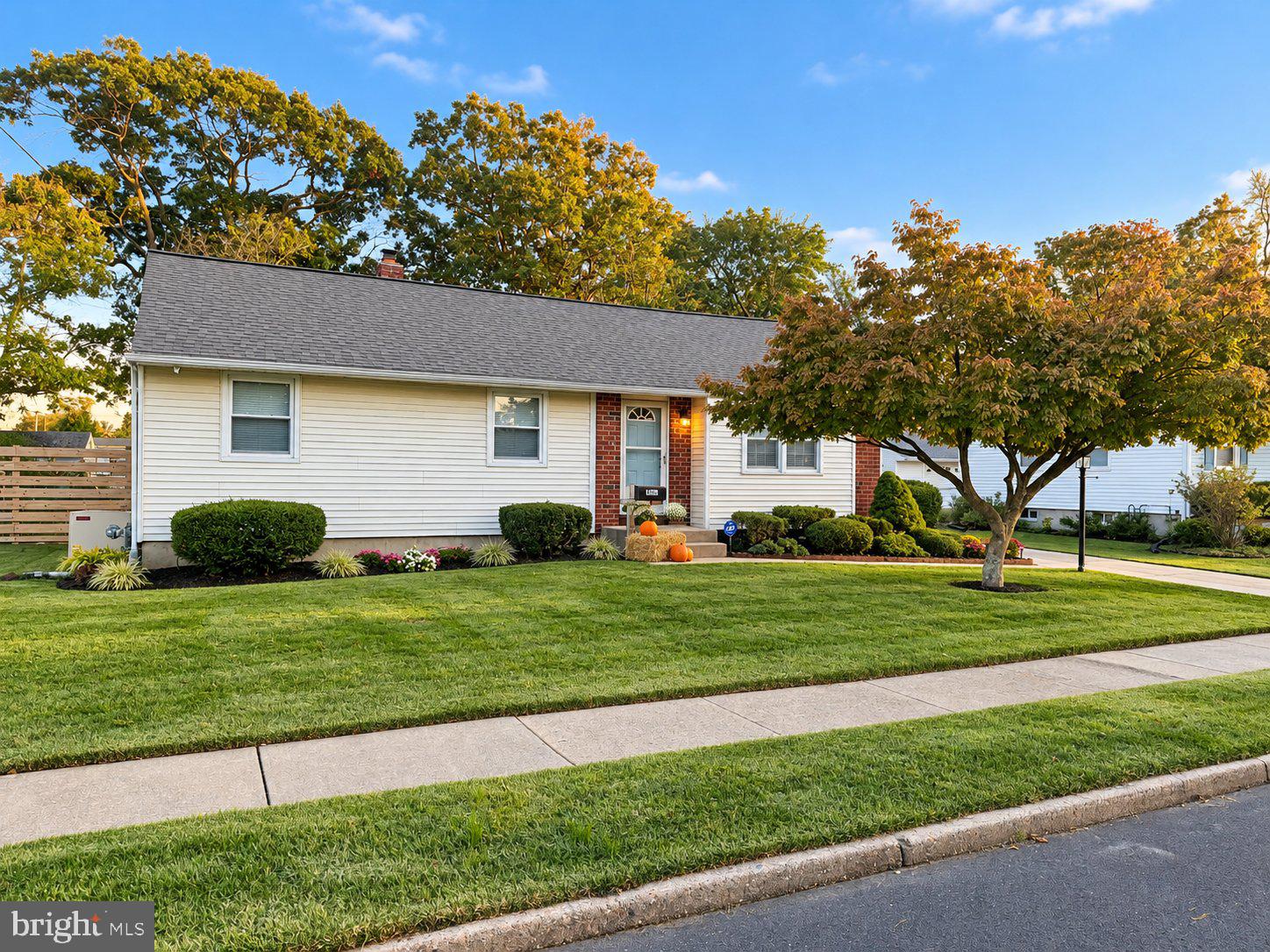 700 Linfield Ave, Delran, NJ 08075