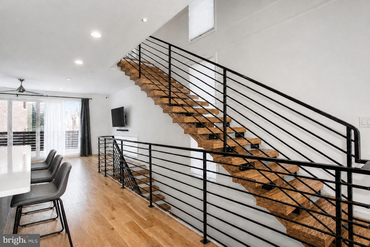 301 Brown St, Philadelphia, PA 19123 photo