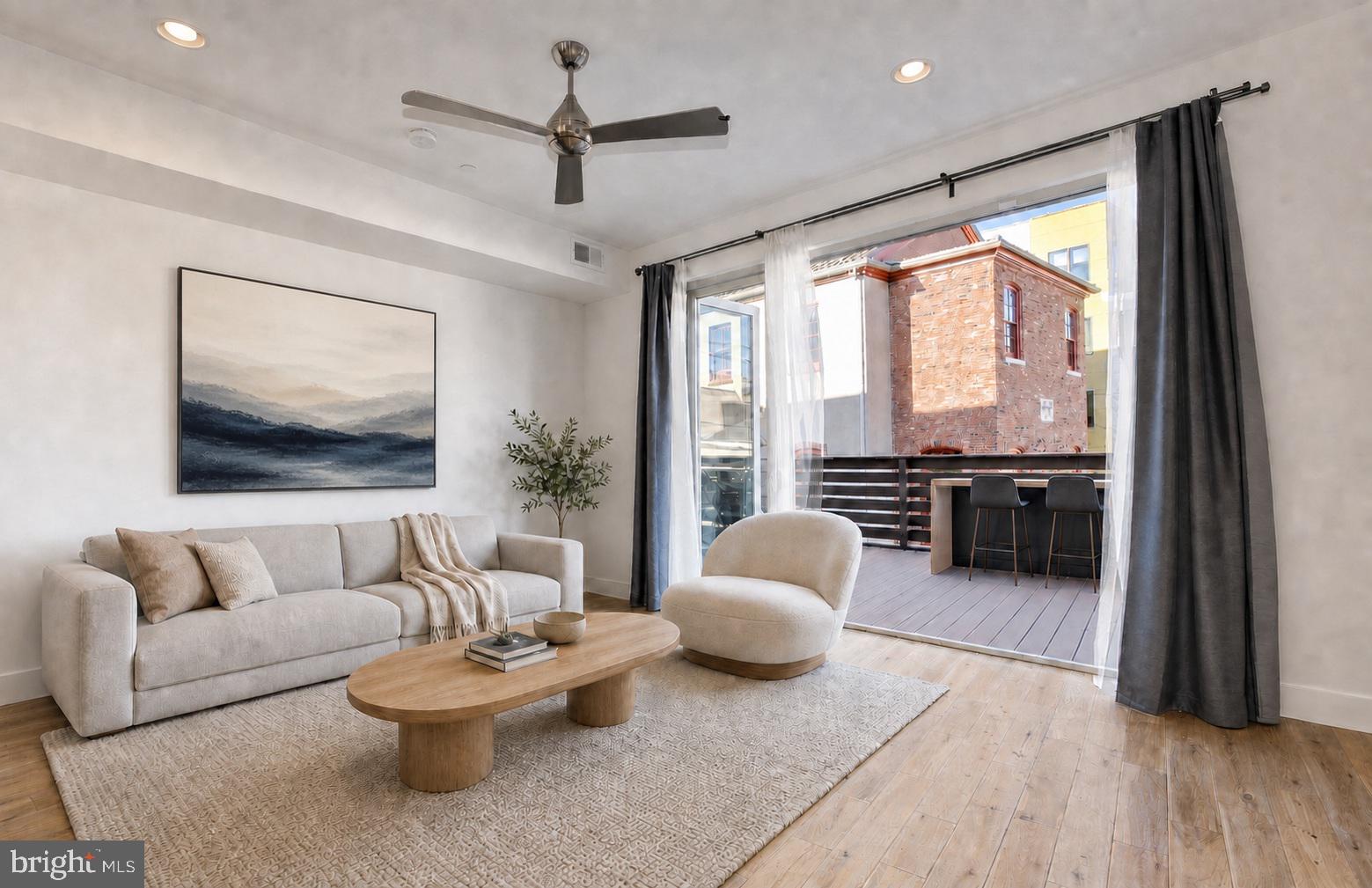 301 Brown St, Philadelphia, PA 19123 photo