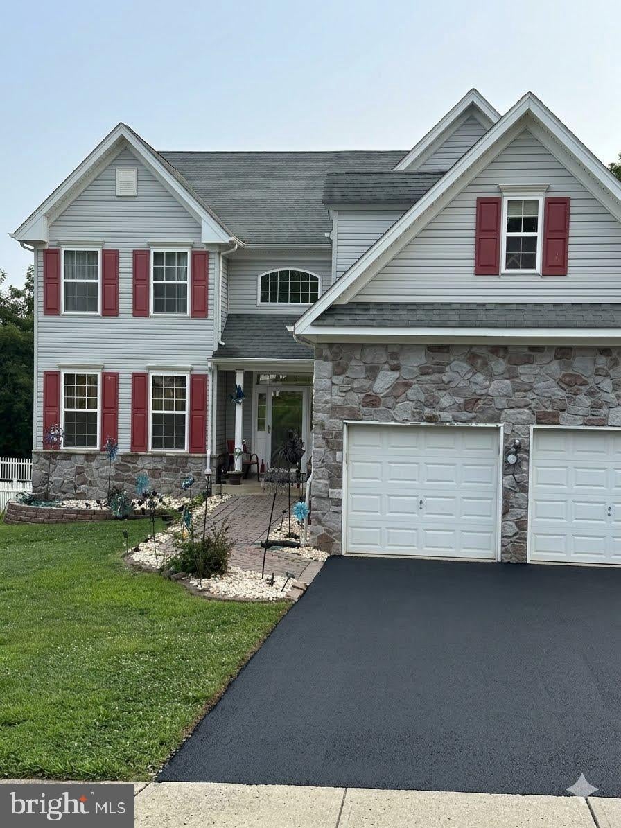 702 Carriage Cir, Upper Chichester, PA 19014