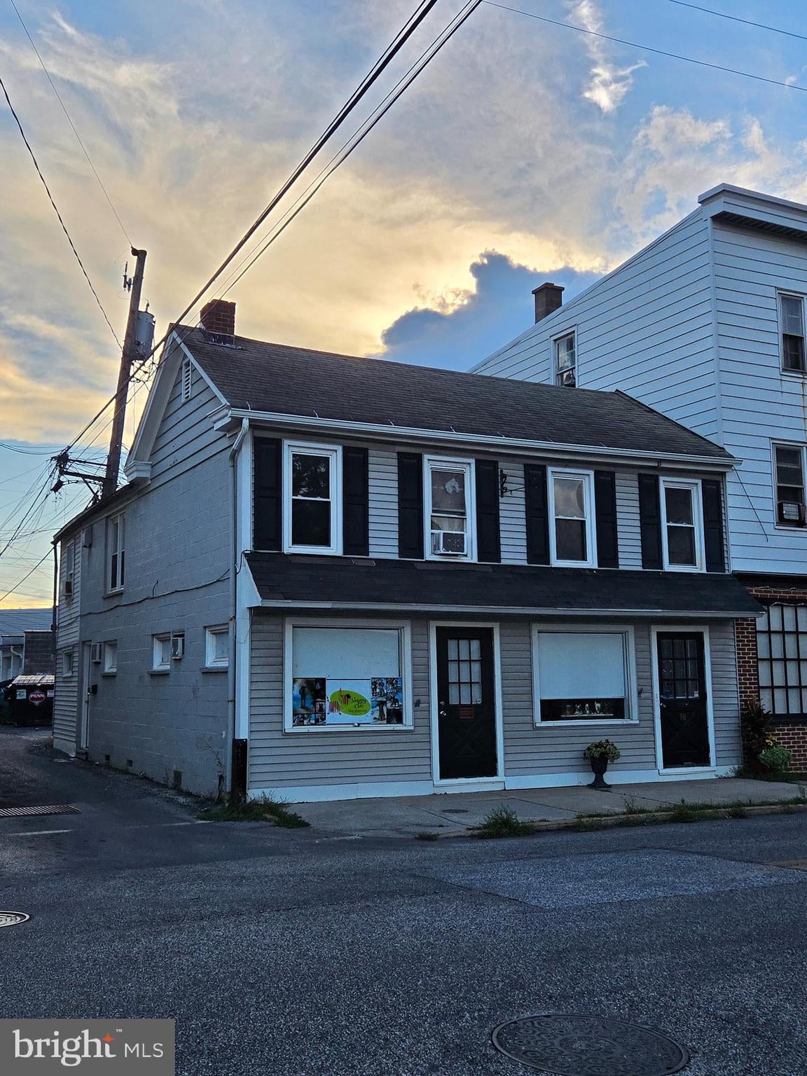 18 20 S Market St, Mechanicsburg, PA 17055 photo