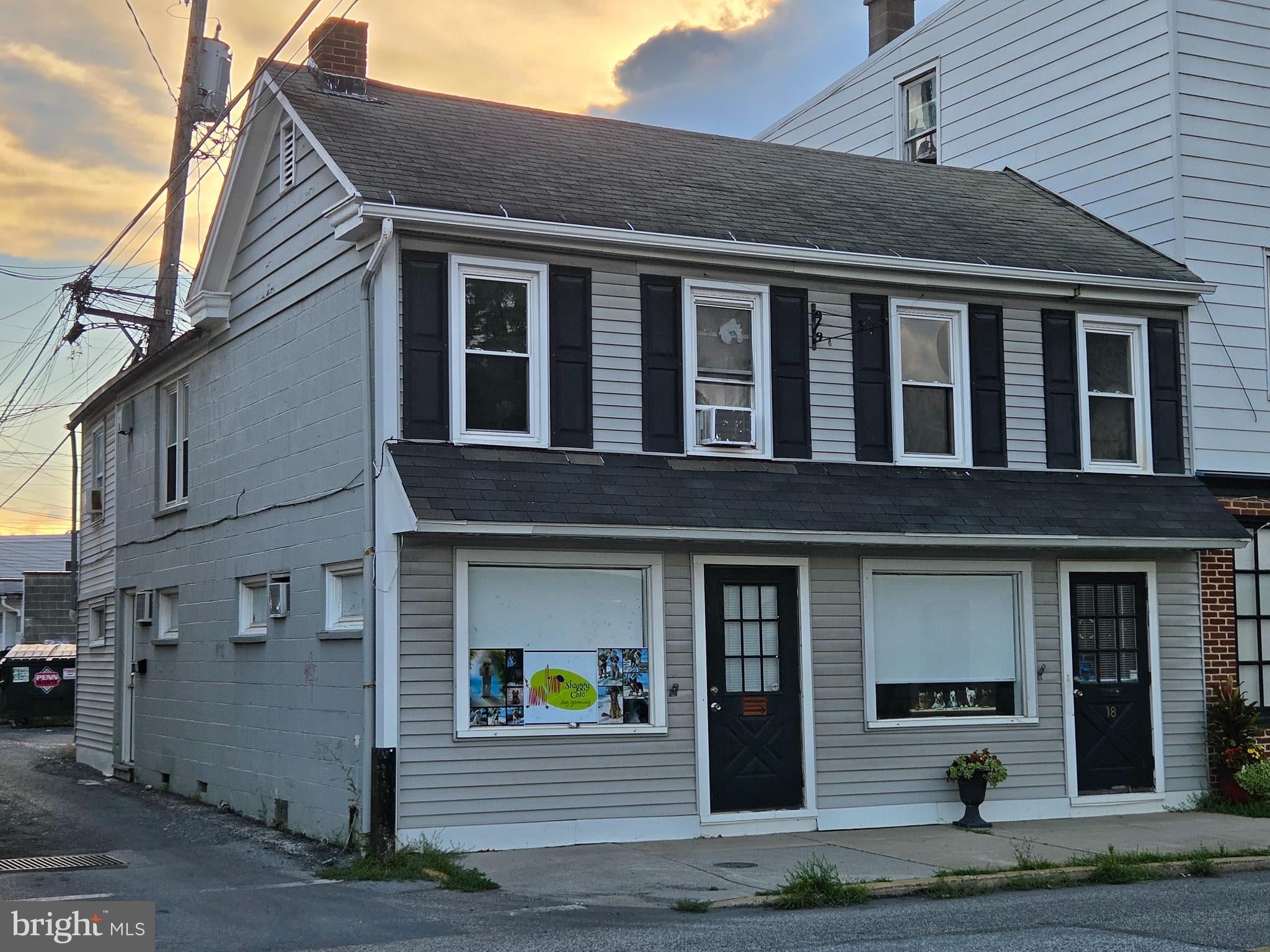 18 20 S Market St, Mechanicsburg, PA 17055 photo
