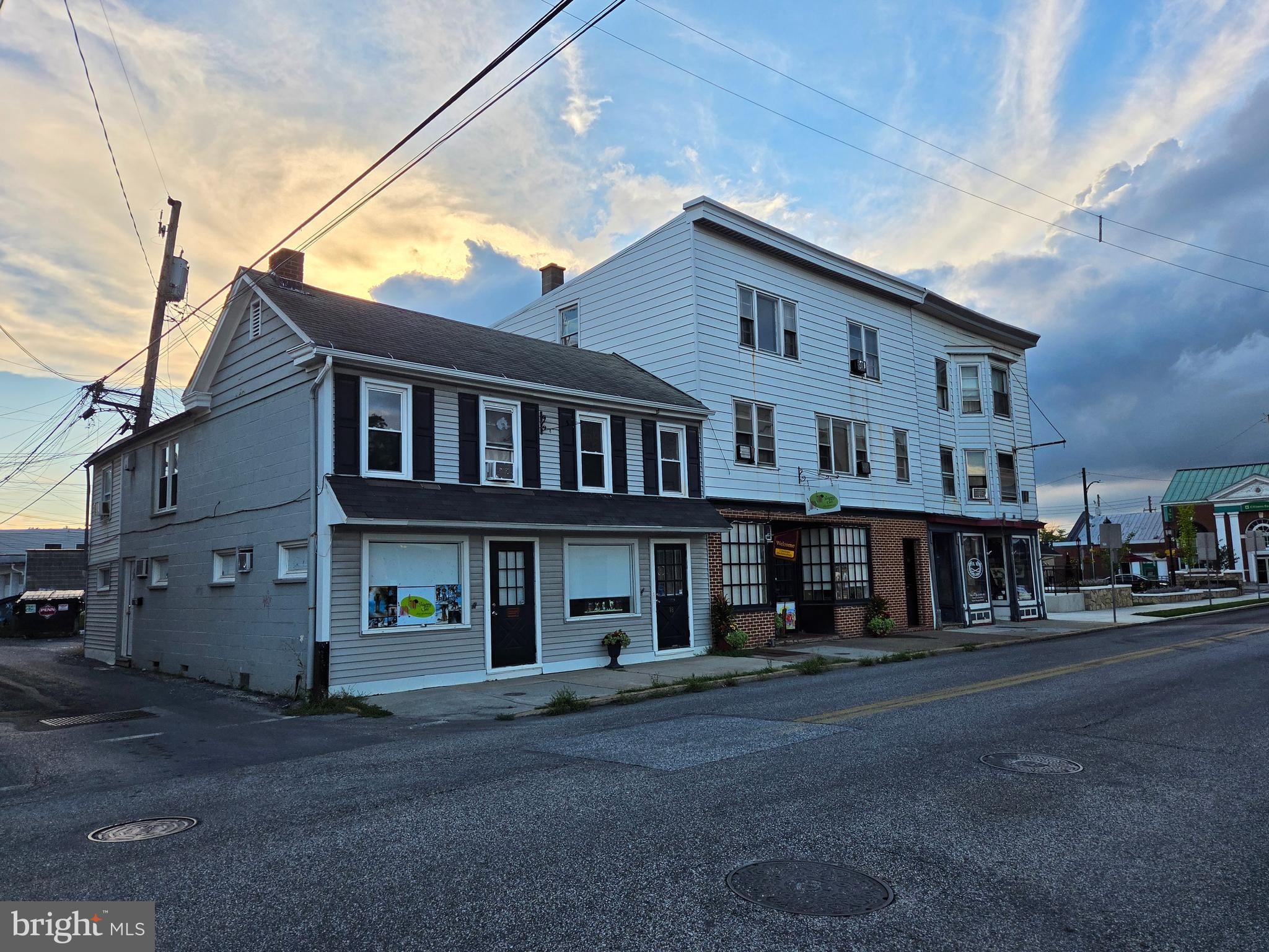 18 20 S Market St, Mechanicsburg, PA 17055 photo