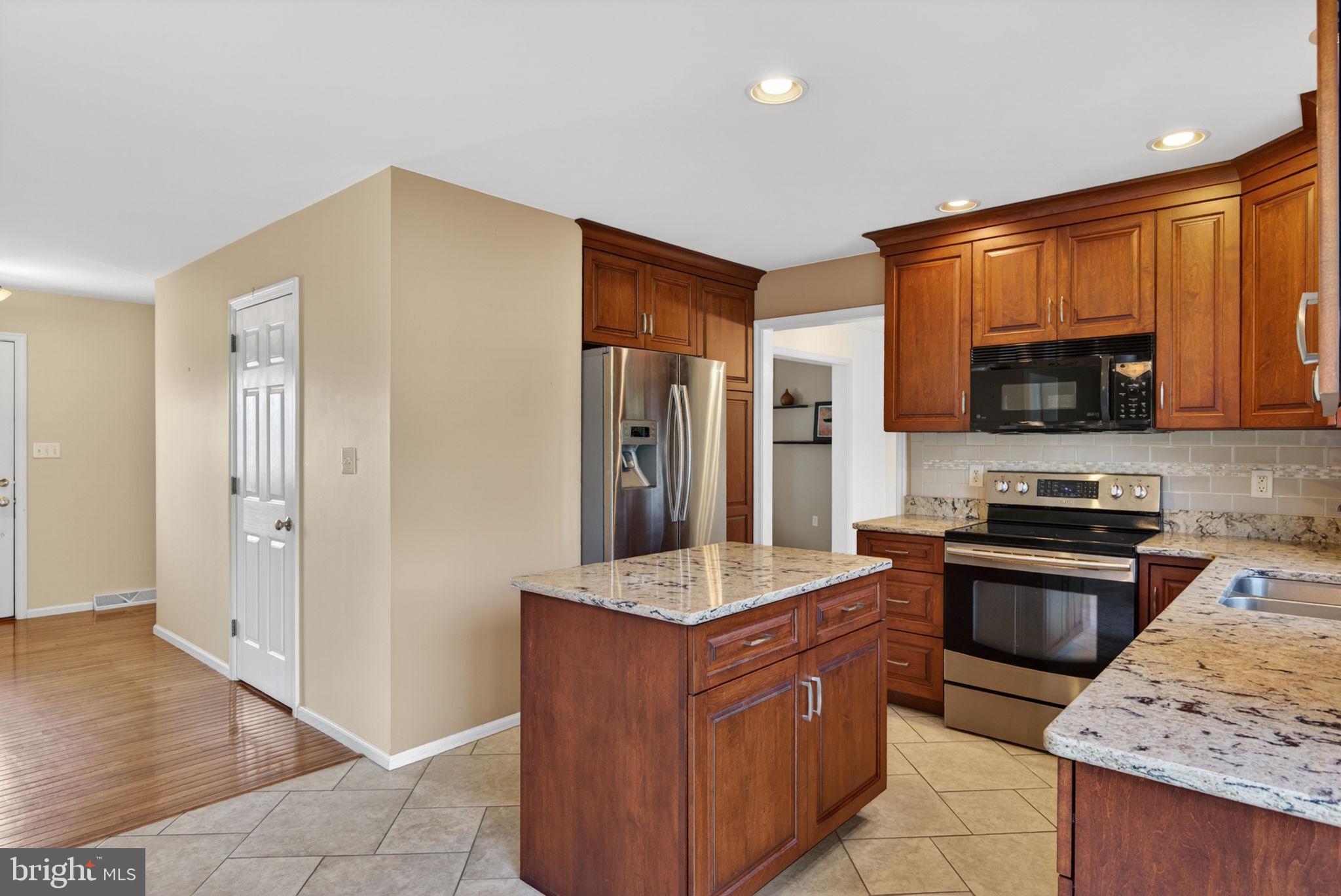 30 Red Maple Cir, Palmyra, PA 17078 photo